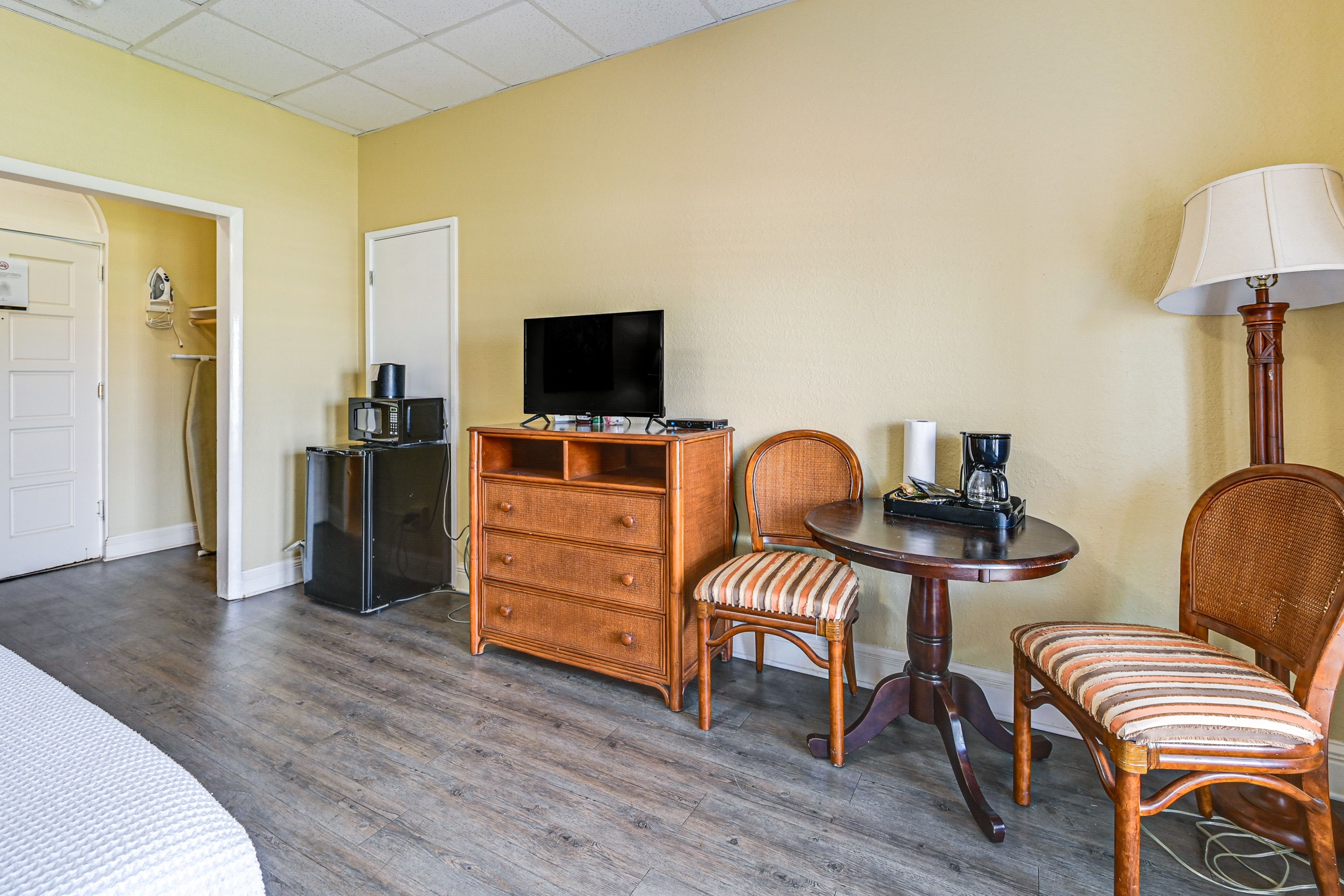 Hotel-Style Cooking | Mini Fridge | Microwave | Drip Coffee Maker