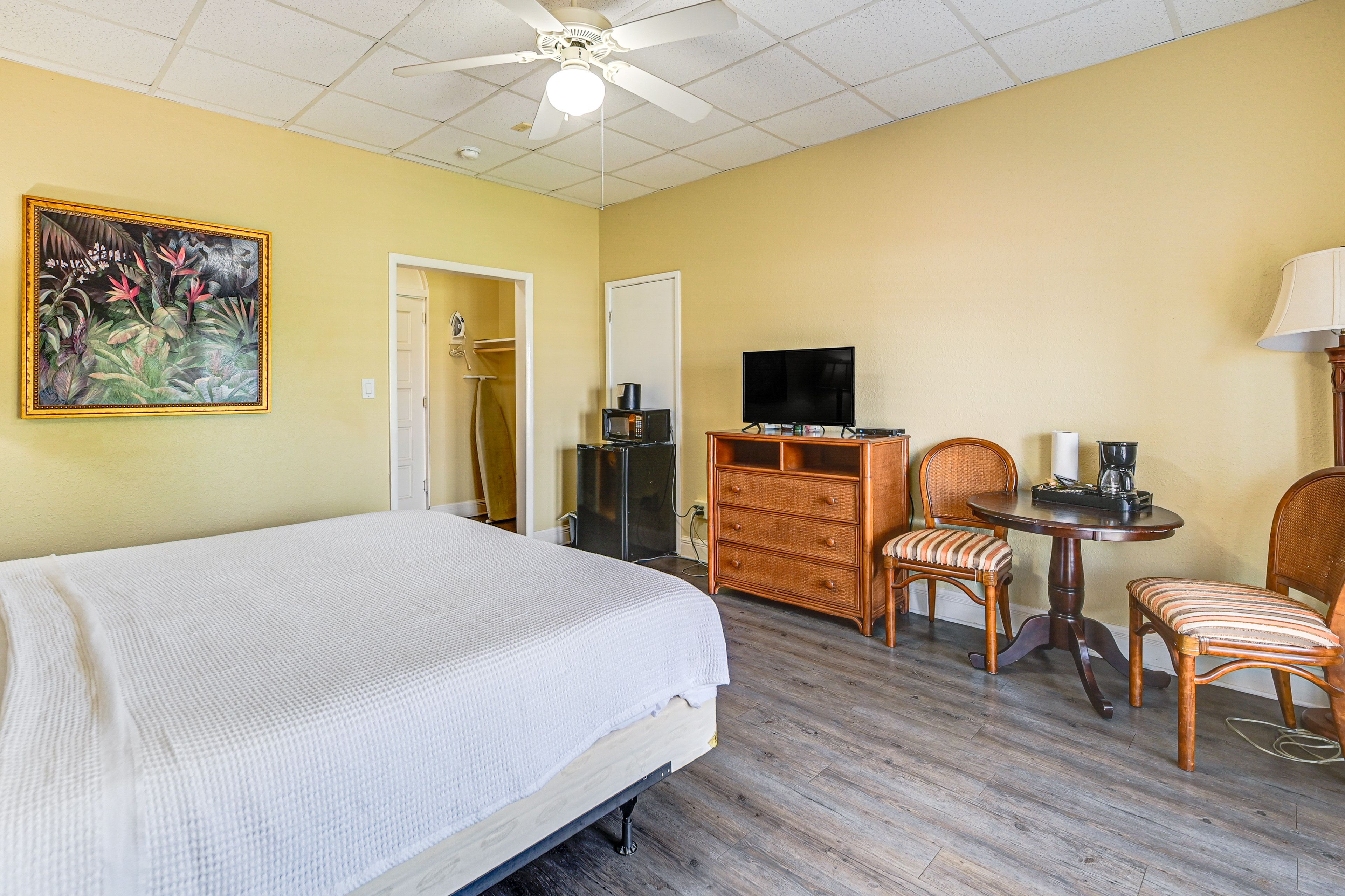Naples Vacation Rental | Studio | 1BA | Stairs Required | 375 Sq Ft