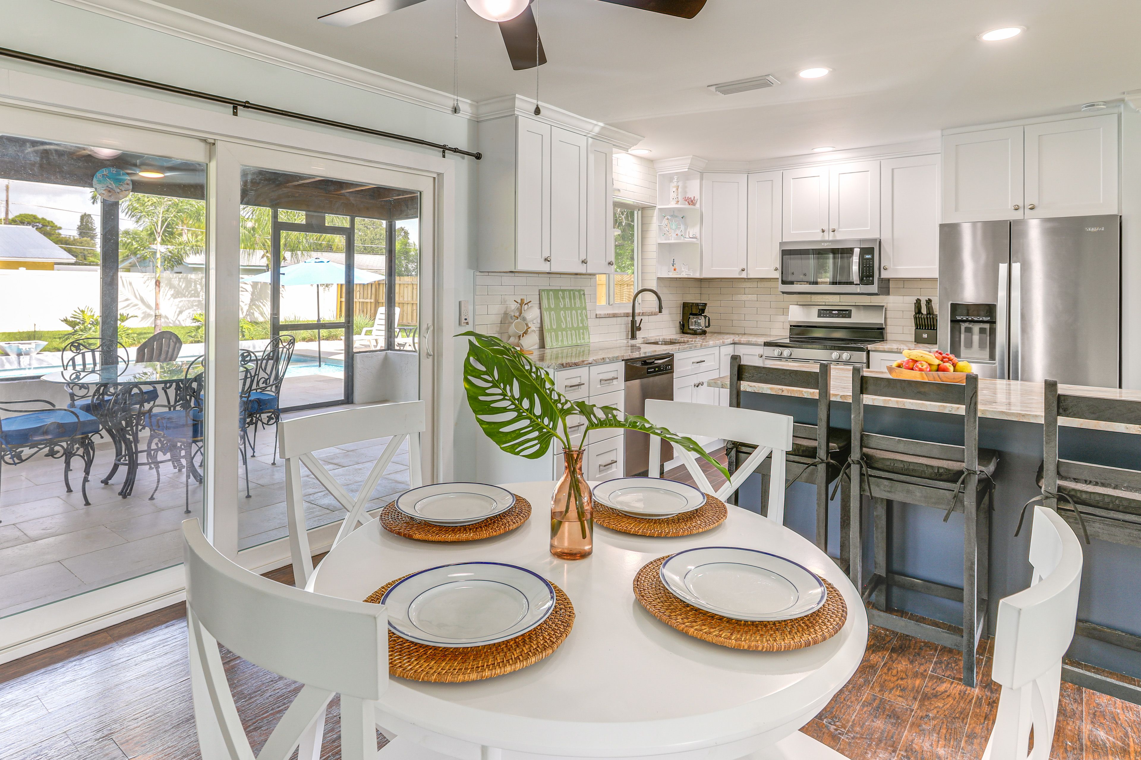Dining Area | Dishware/Flatware
