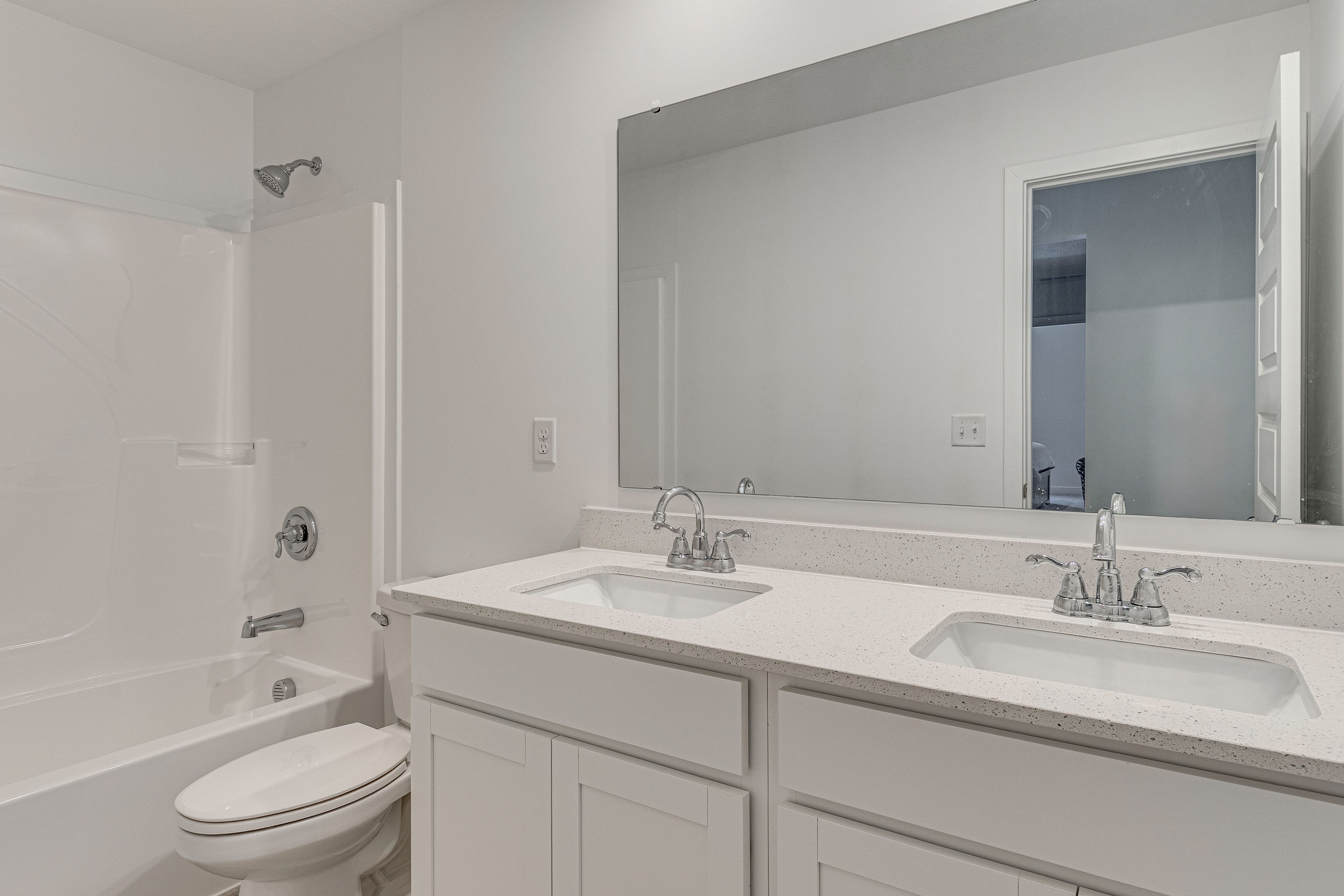 Full Bathroom | 2nd Floor