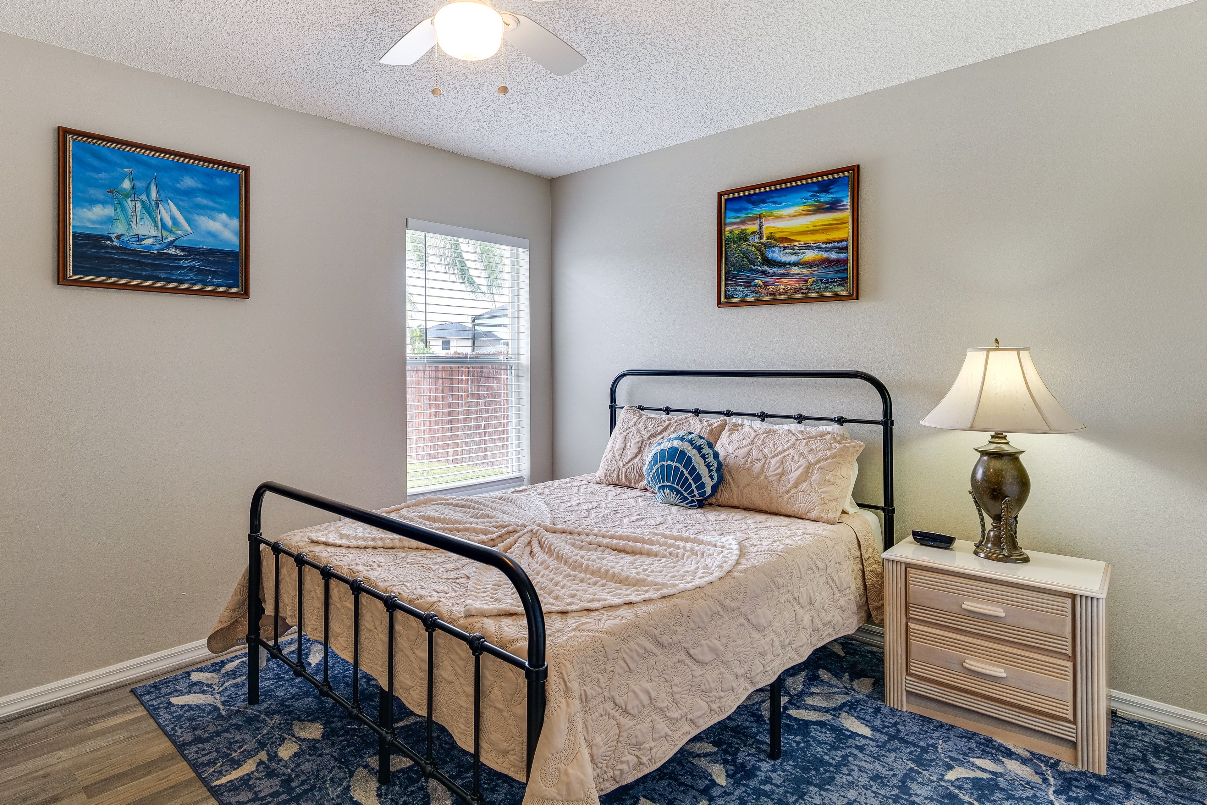 Bedroom 2 | Queen Bed | Smart TV