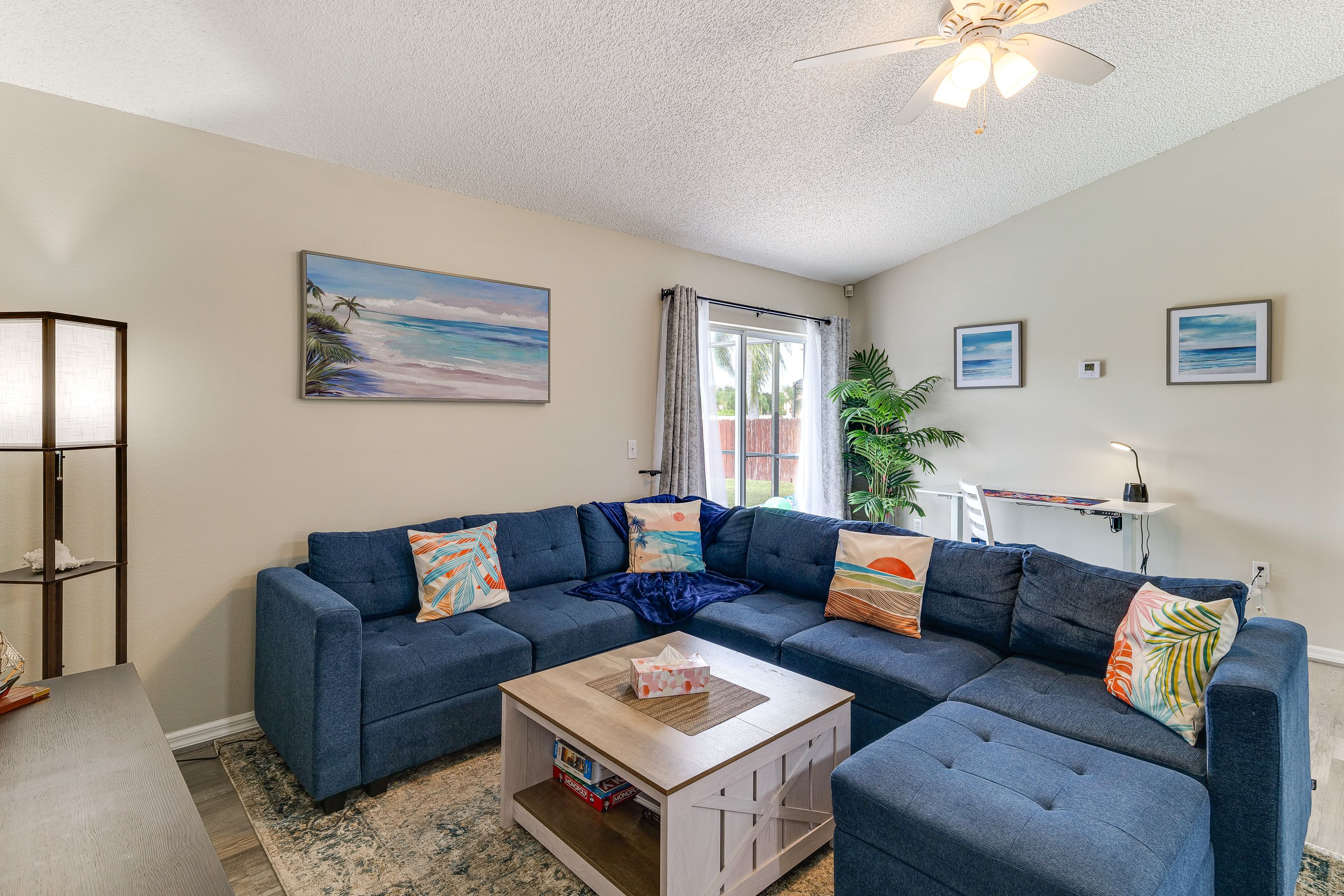 Living Room | Smart TV | Board Games | Workspace