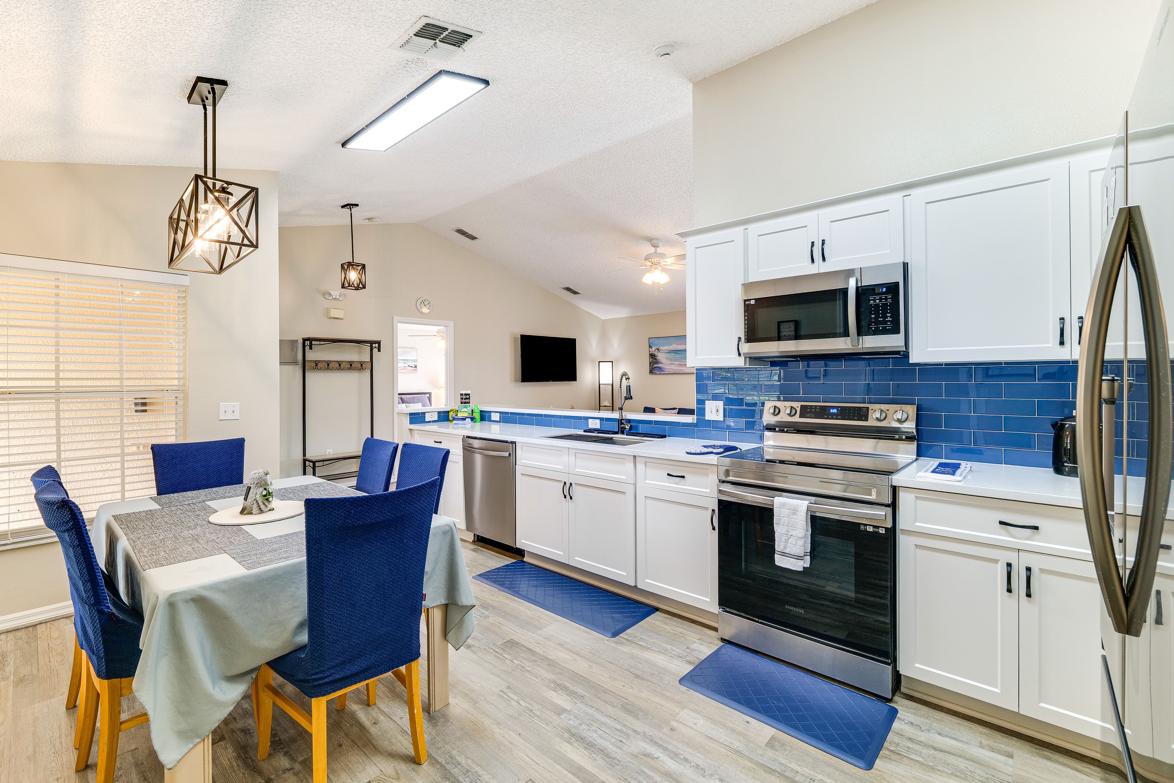 Kitchen | Drip Coffee Maker | Toaster