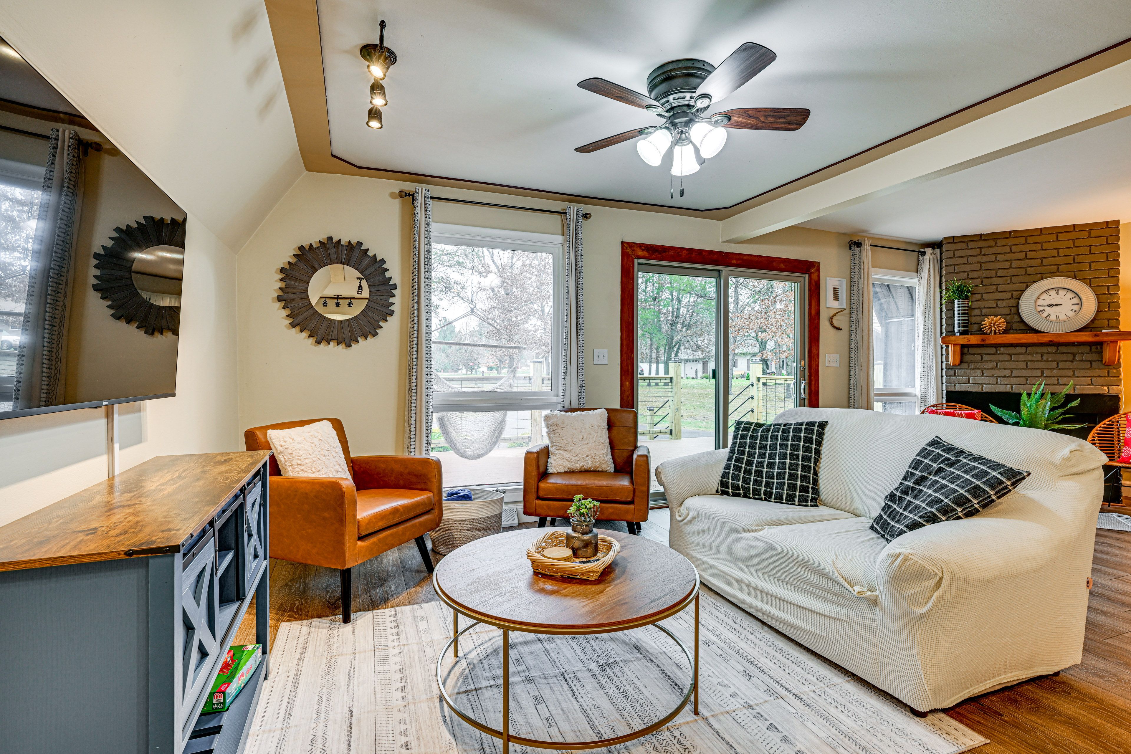 Living Room | Smart TV | Decorative Fireplace | Board Games | 1st Floor