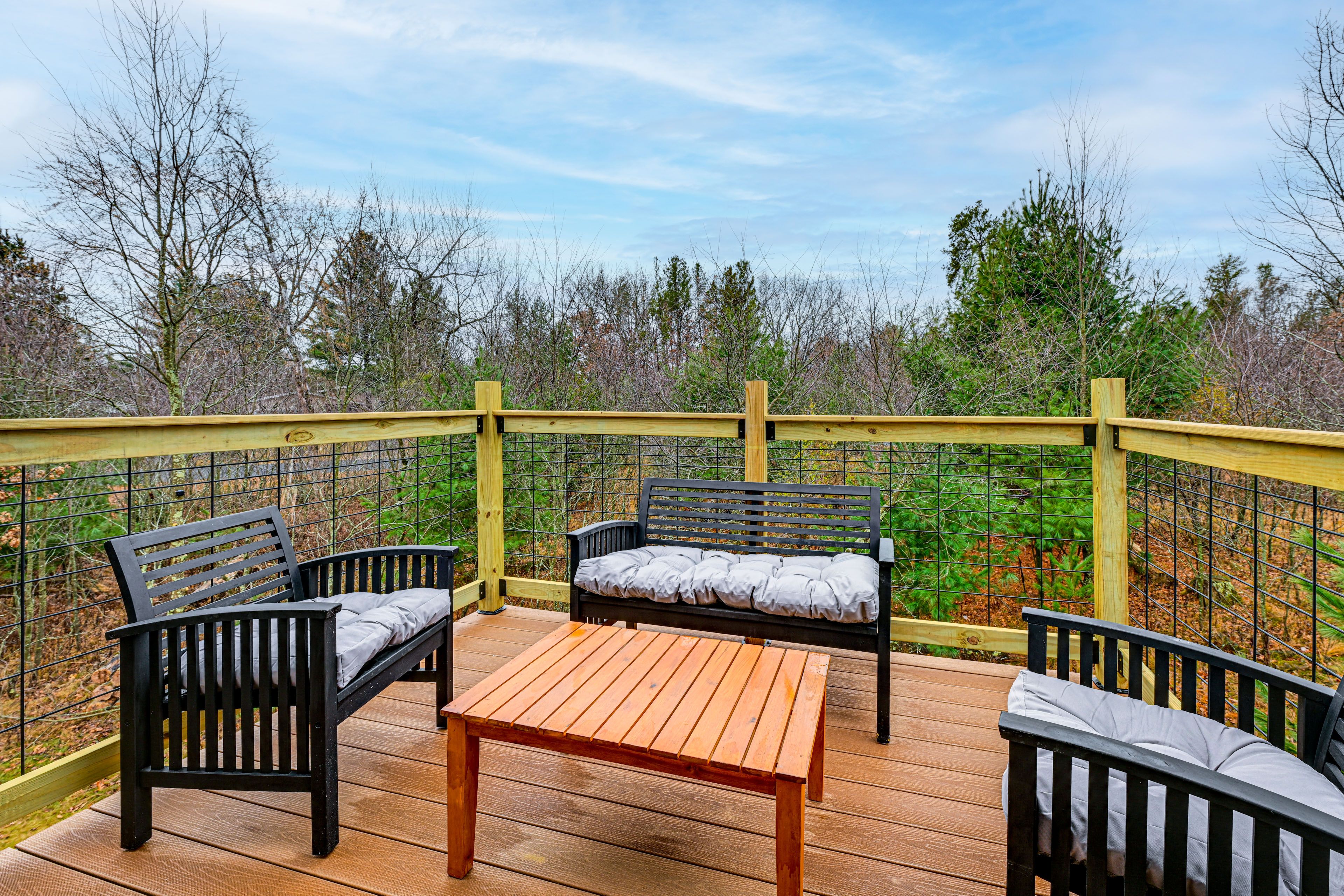 Balcony | Outdoor Seating