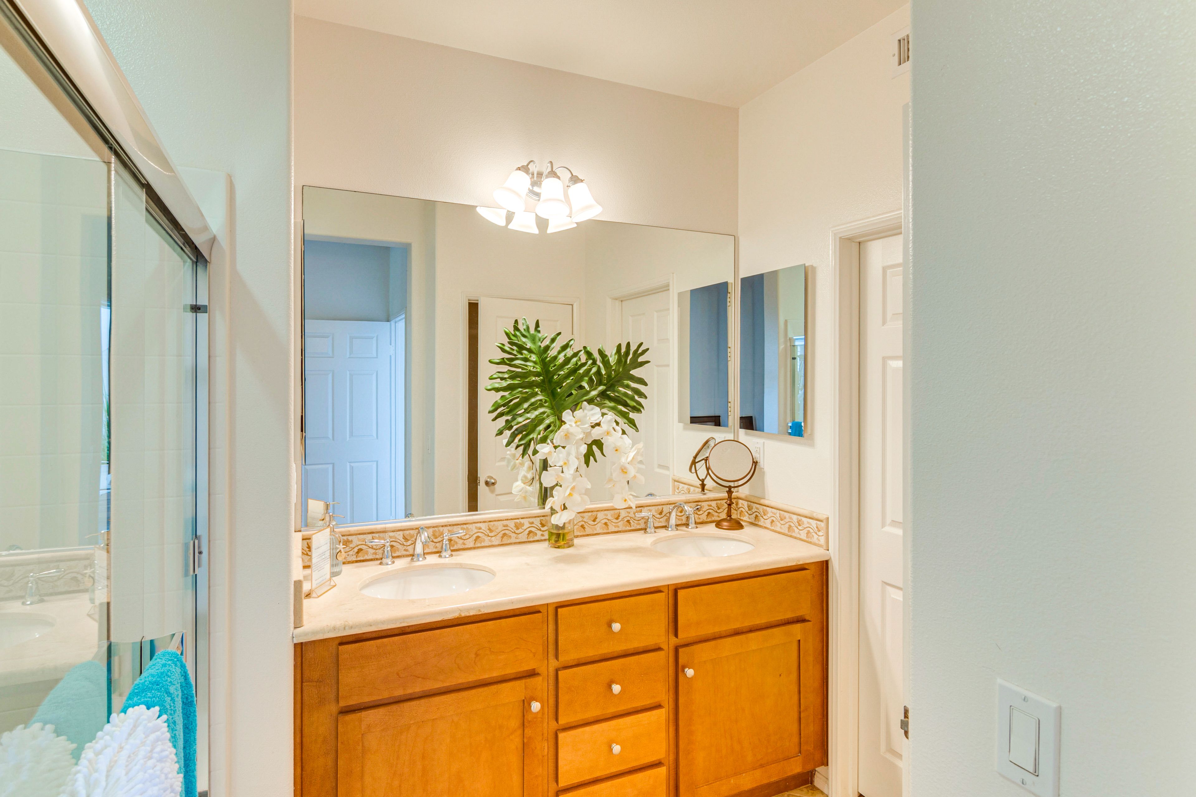 Bathroom | Towels Provided | 1st Floor