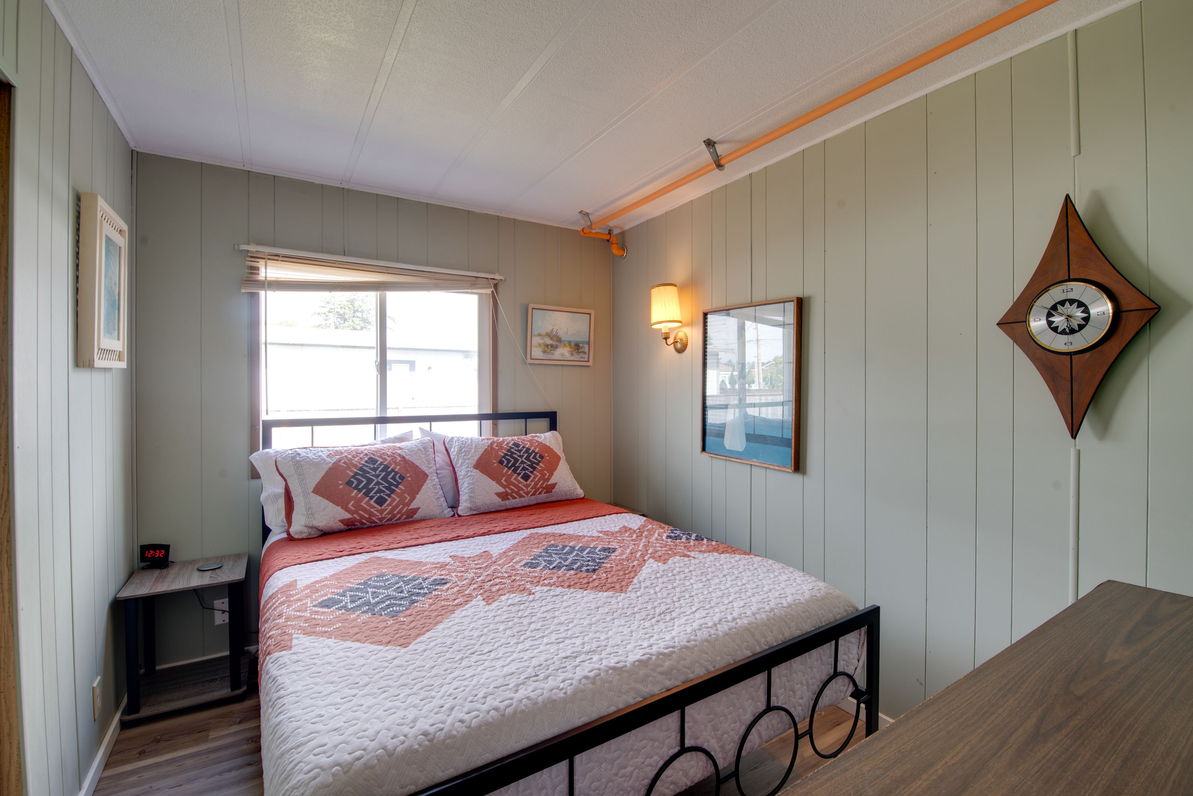 Bedroom 3 | Queen Bed