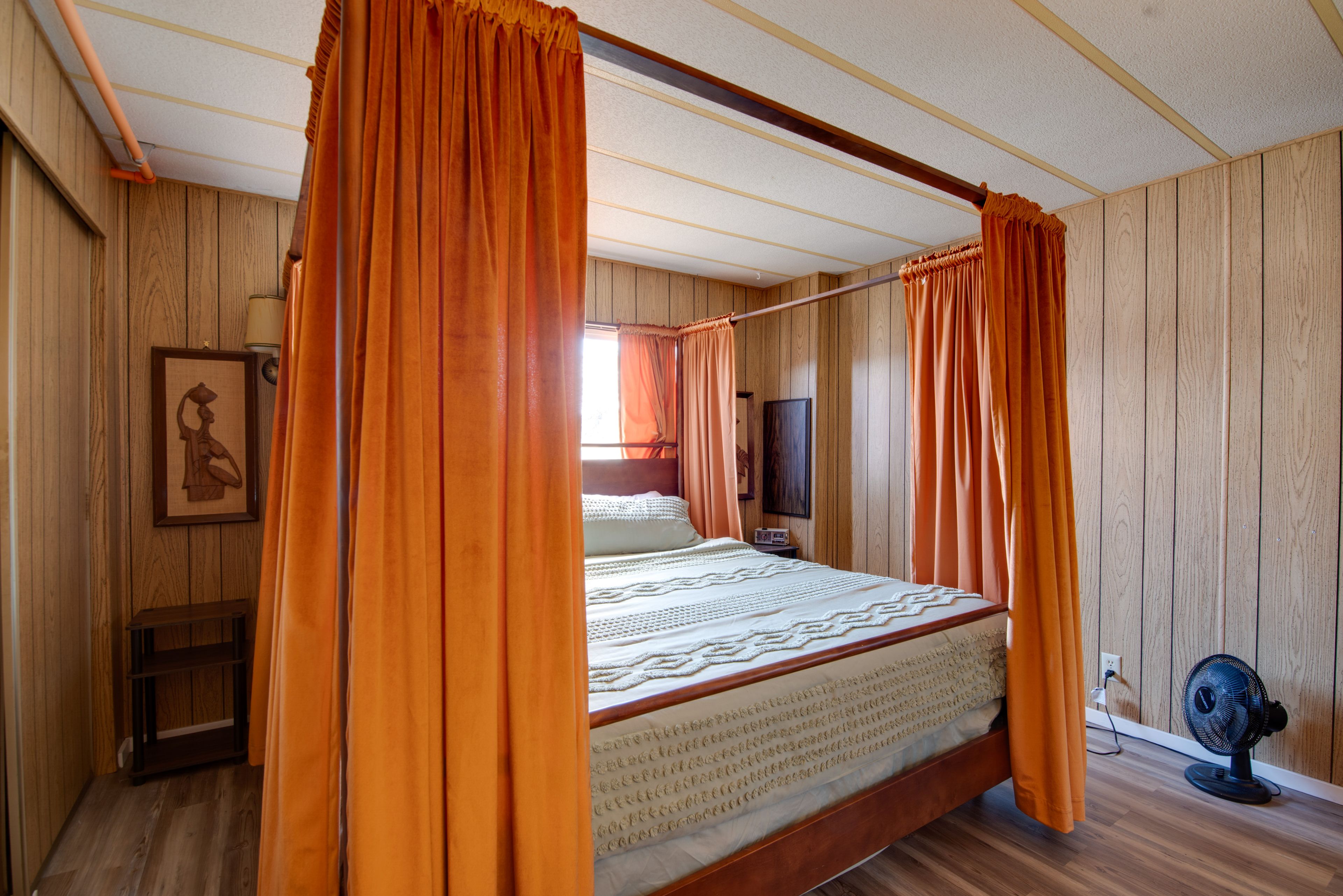 Bedroom 1 | King Bed | Linens
