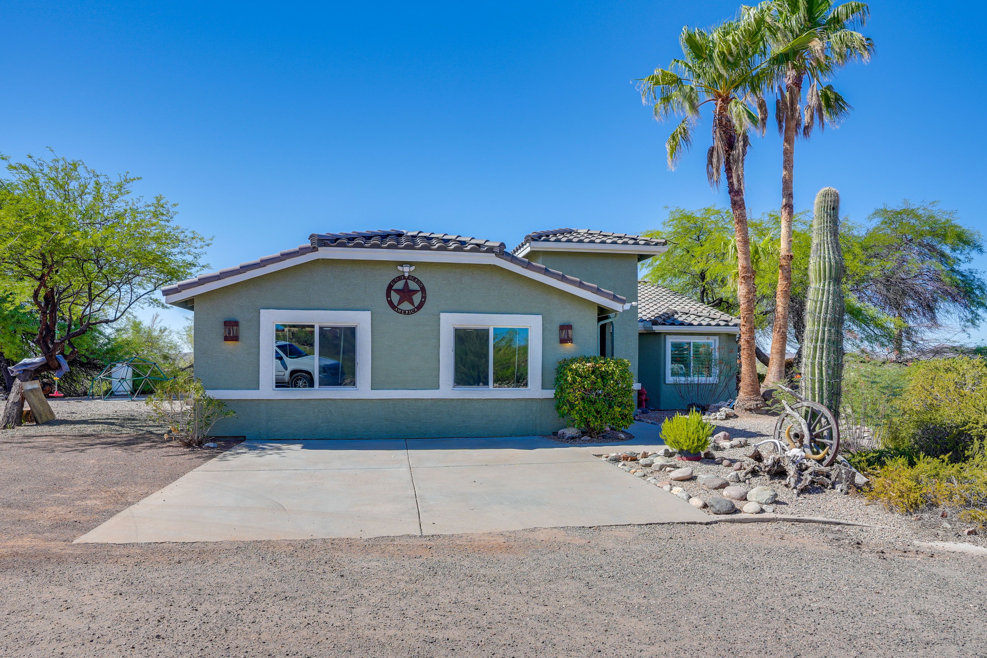 Property Exterior | Single-Story Home