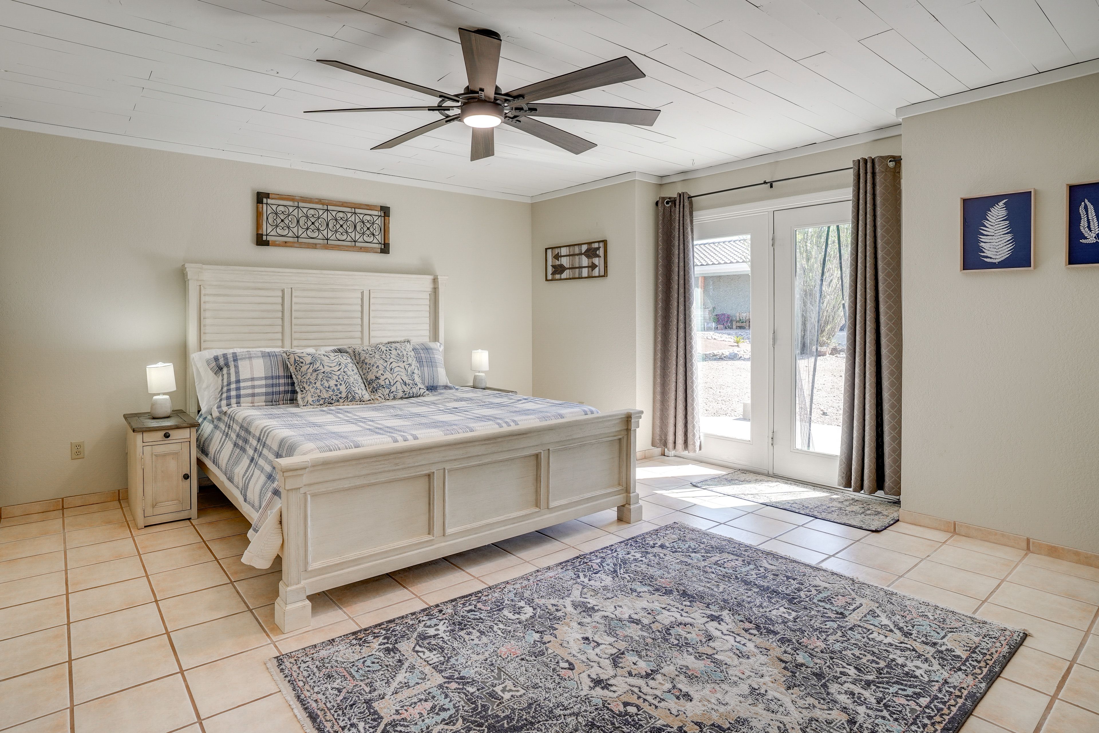 Bedroom 1 | King Bed | Linens Provided