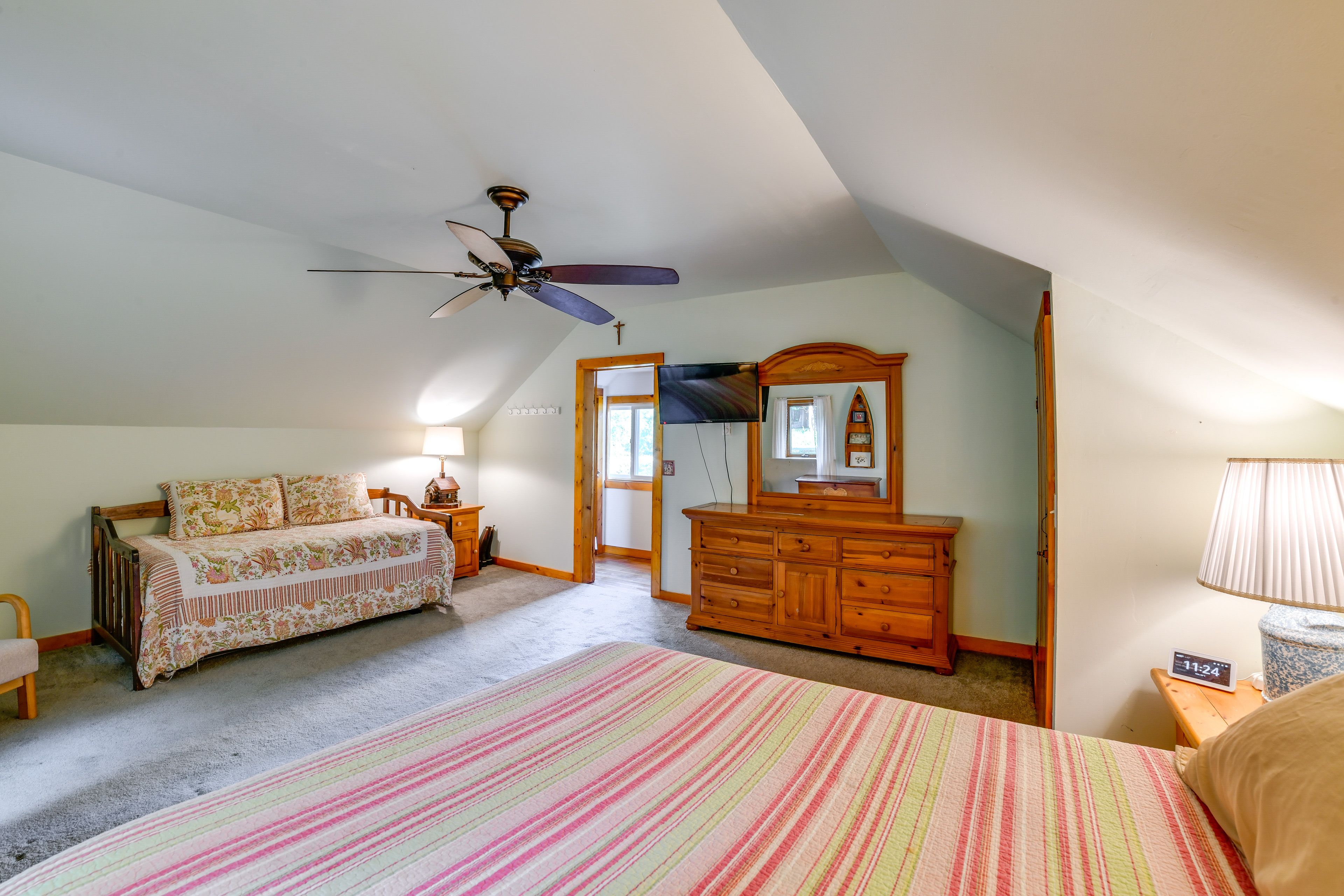 Bedroom 2 | Twin Daybed w/ Twin Trundle (Converts to Full) | 2nd Floor