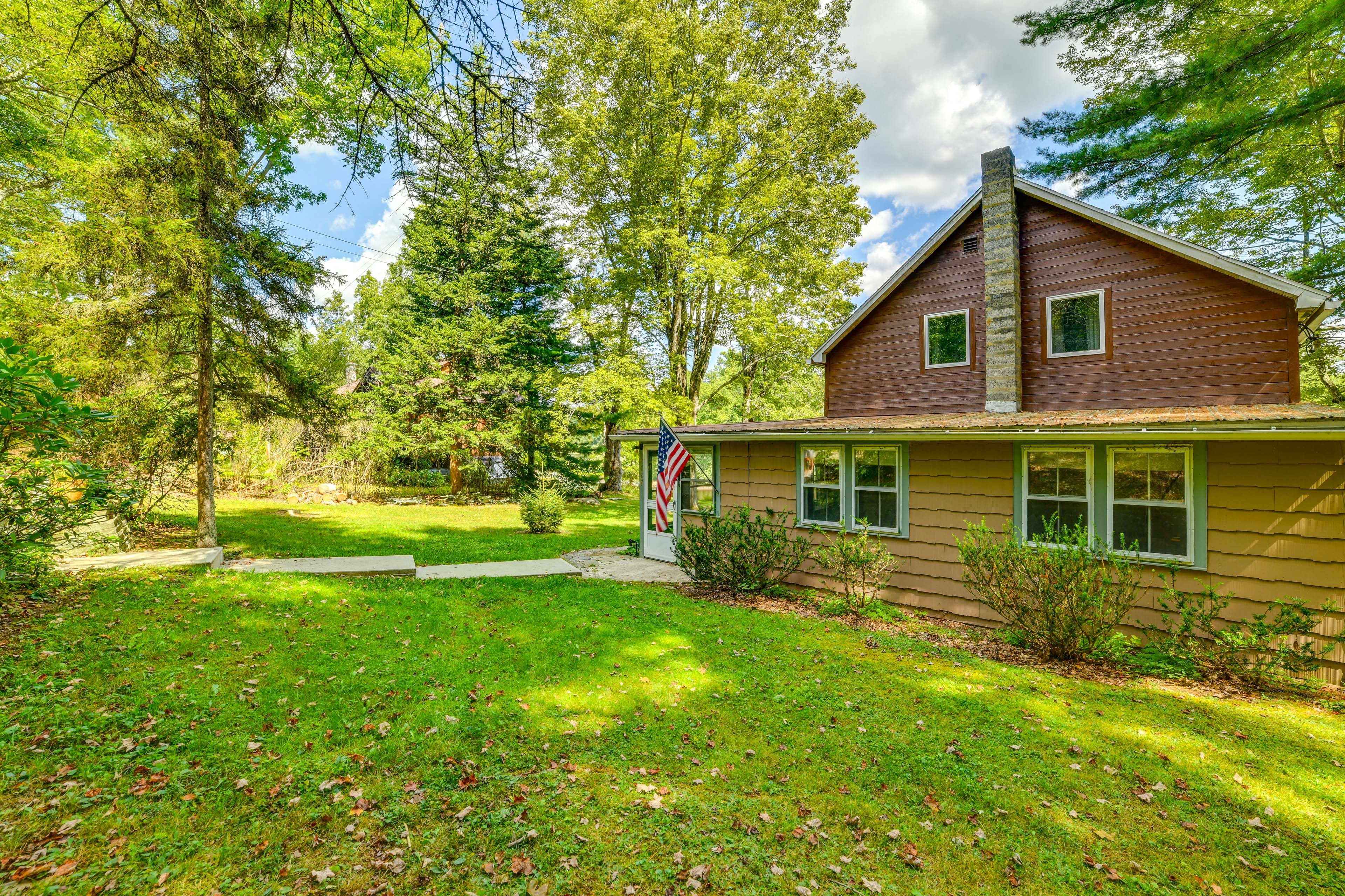 Exterior | Driveway (3 Vehicles) | Free Street Parking