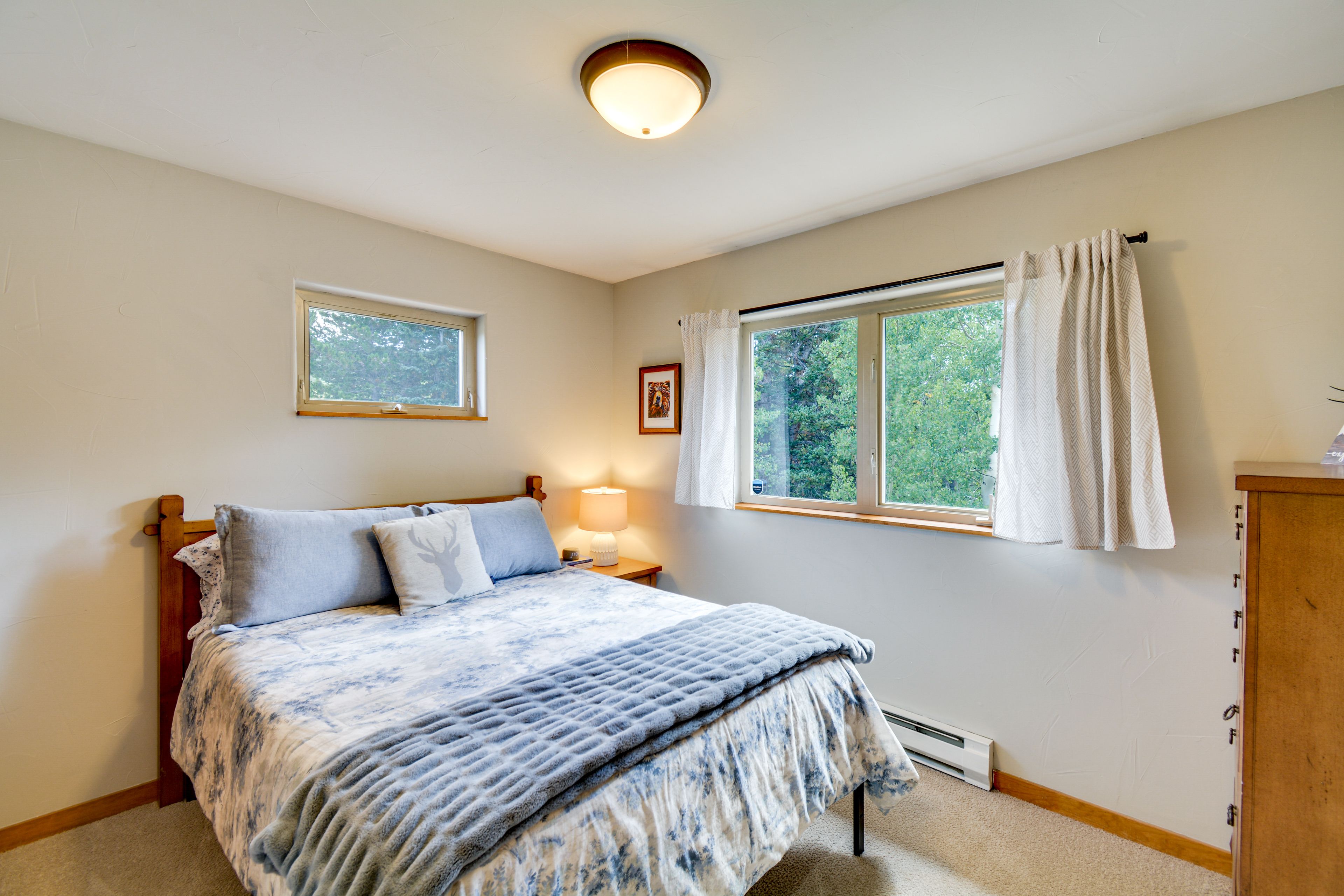 Bedroom 1 | 1st Floor | Queen Bed | Linens Provided