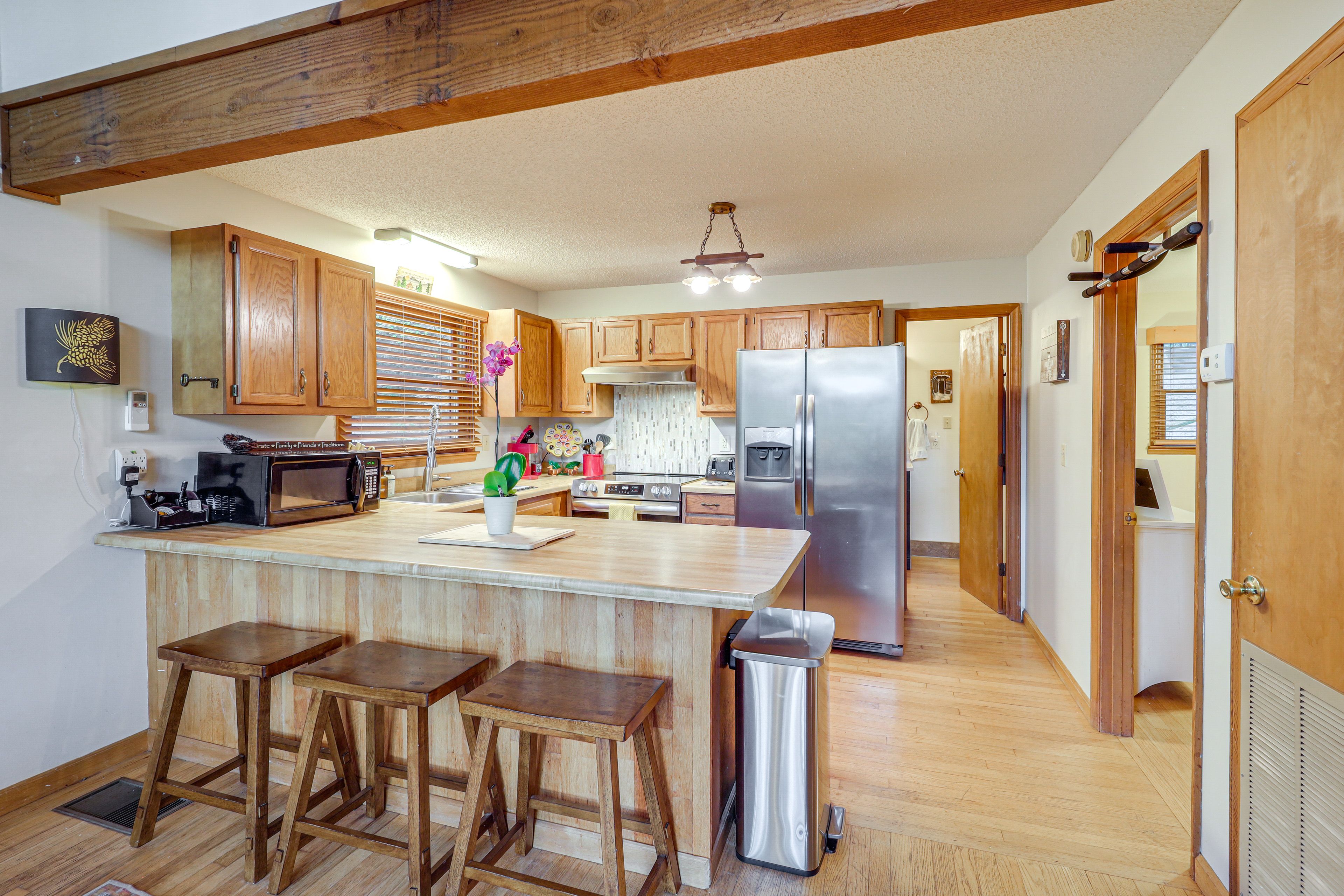 Kitchen | Main Floor | Dishwasher | Drip & Keurig Coffee Makers | Cooking Basics