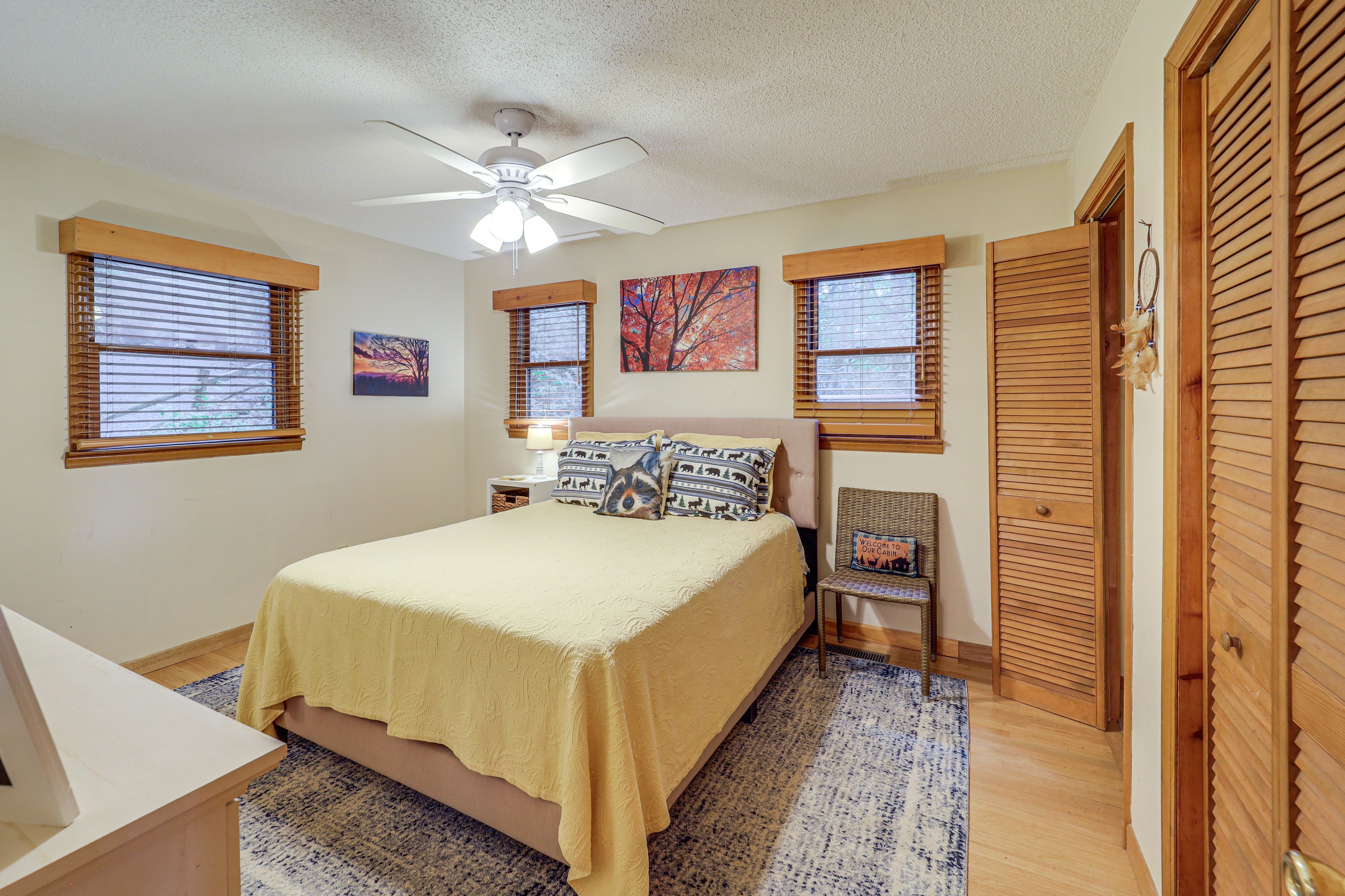 Bedroom 1 | Main Floor | Queen Bed | Linens Provided