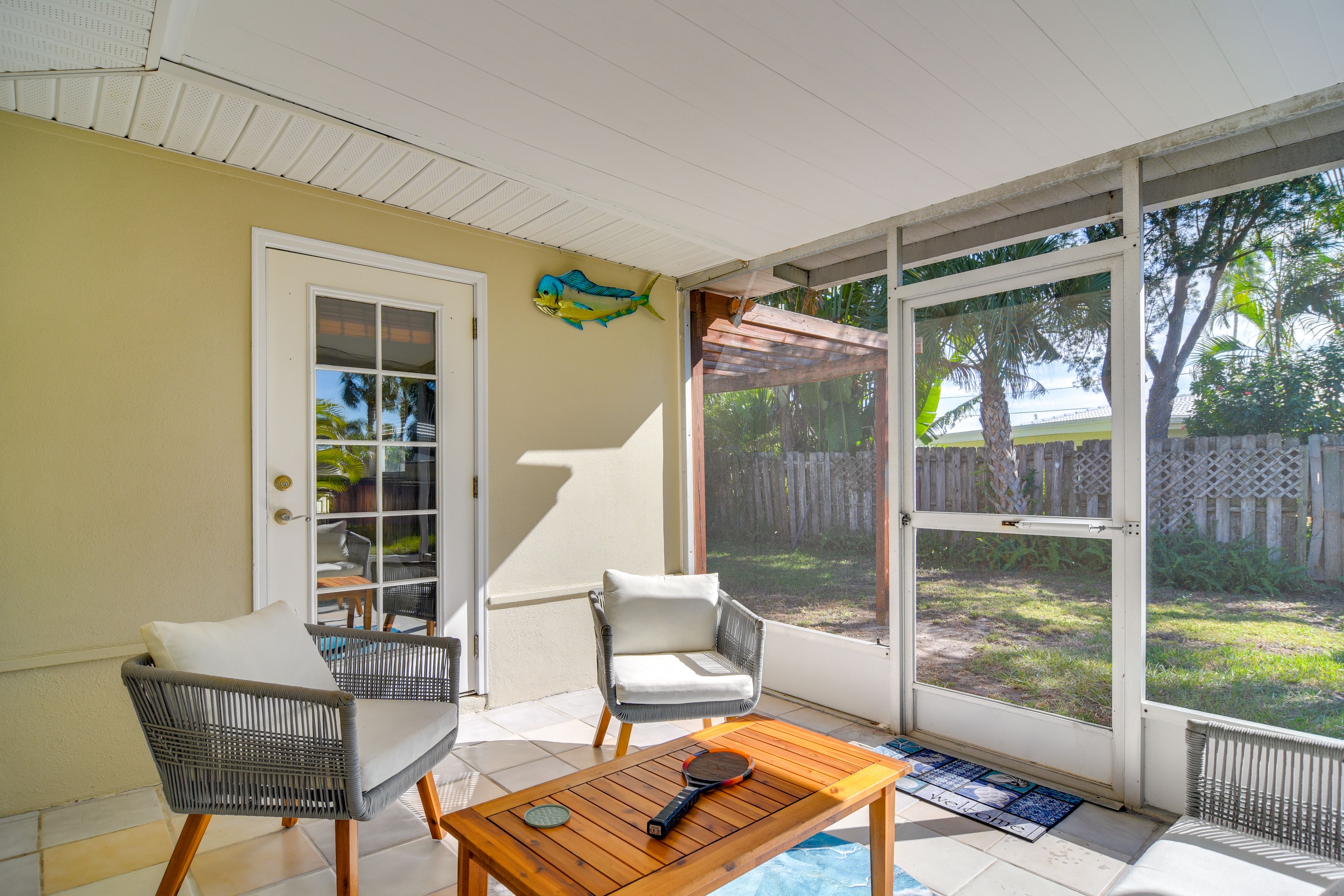 Largo Vacation Rental | 3BR | 2BA | 1,990 Sq Ft | 2 Steps to Enter