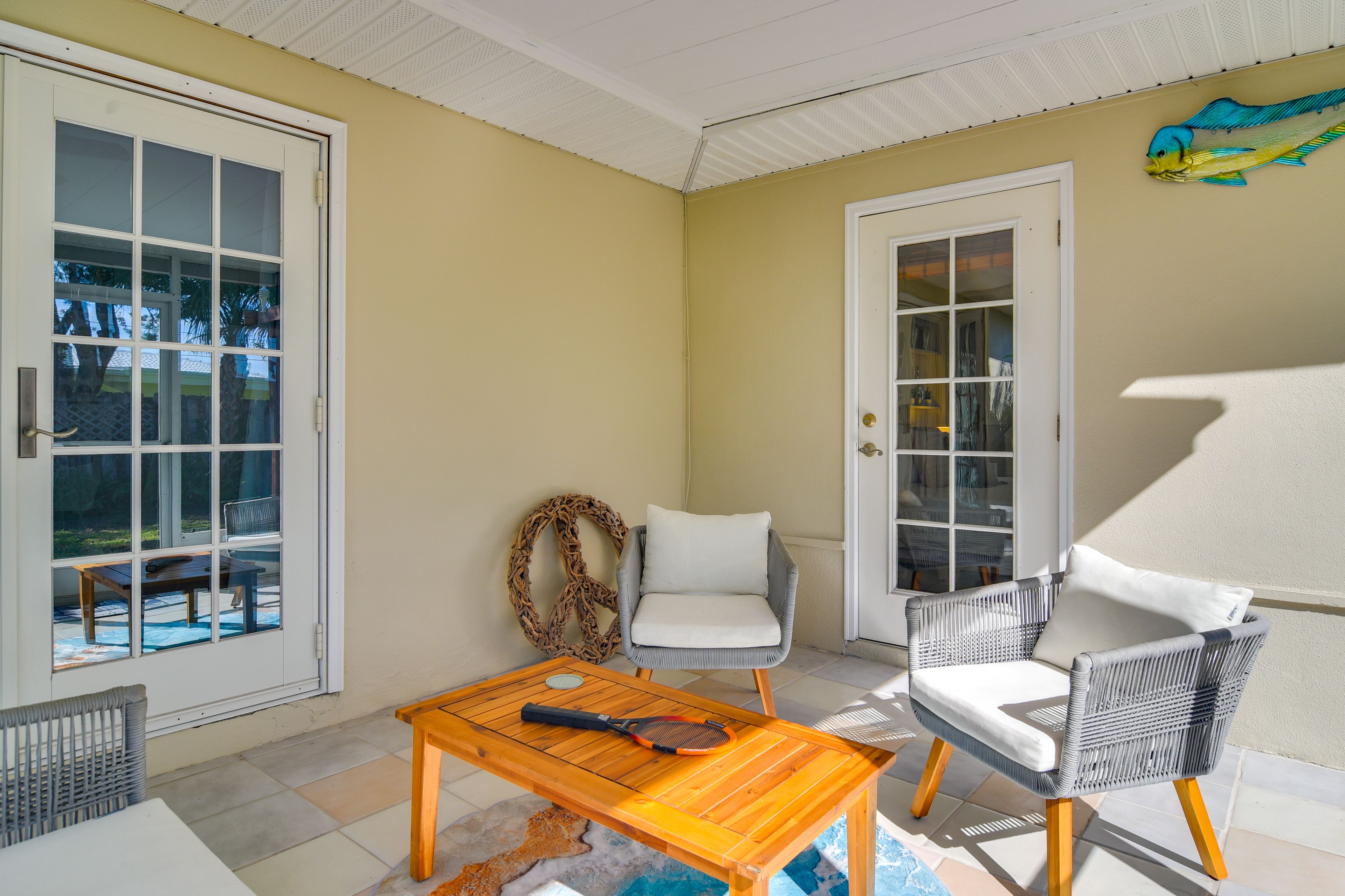 Screened Lanai | Lounge Seating