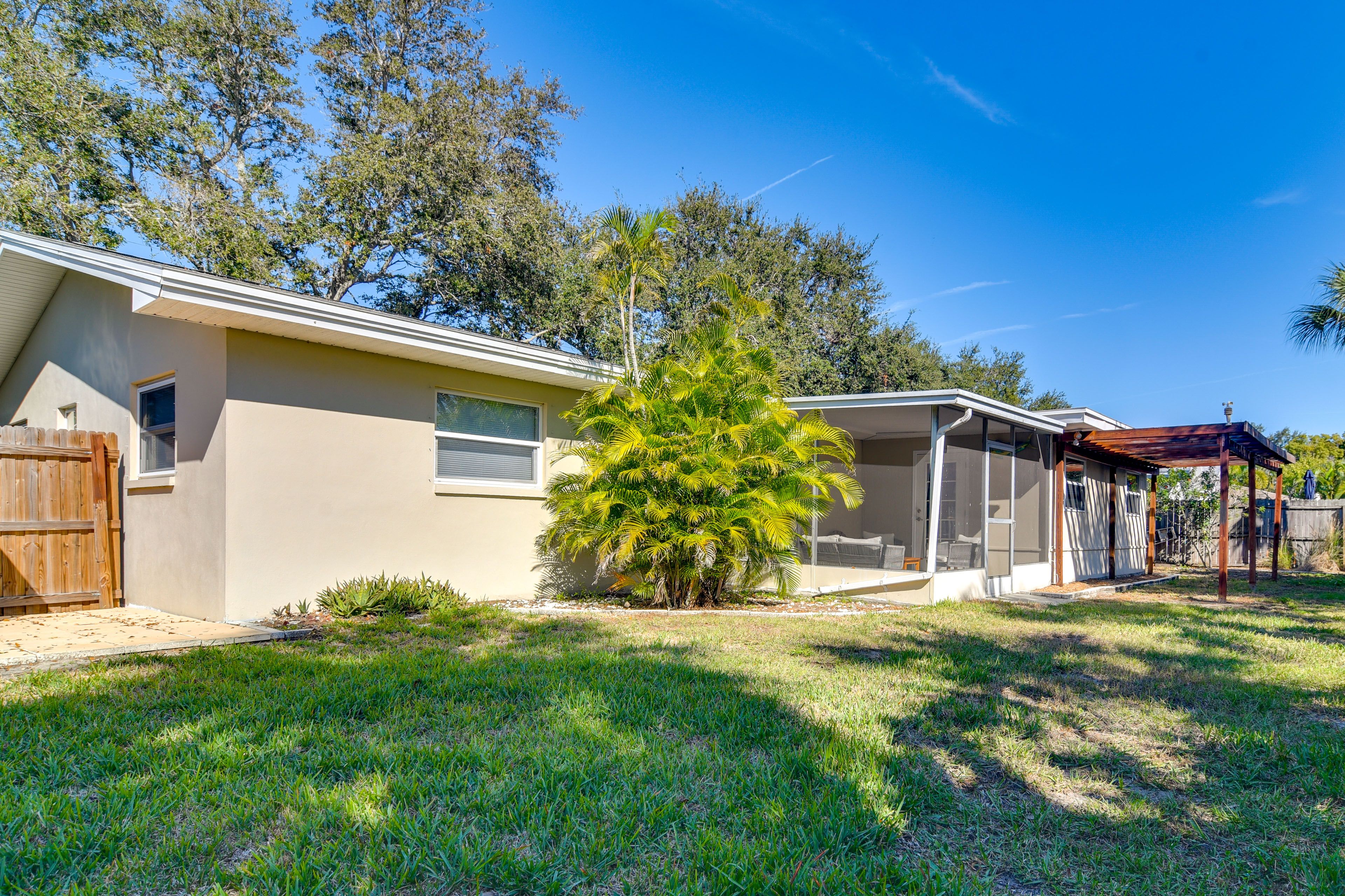 Fenced Backyard | Gas Grill | Charcoal Grill