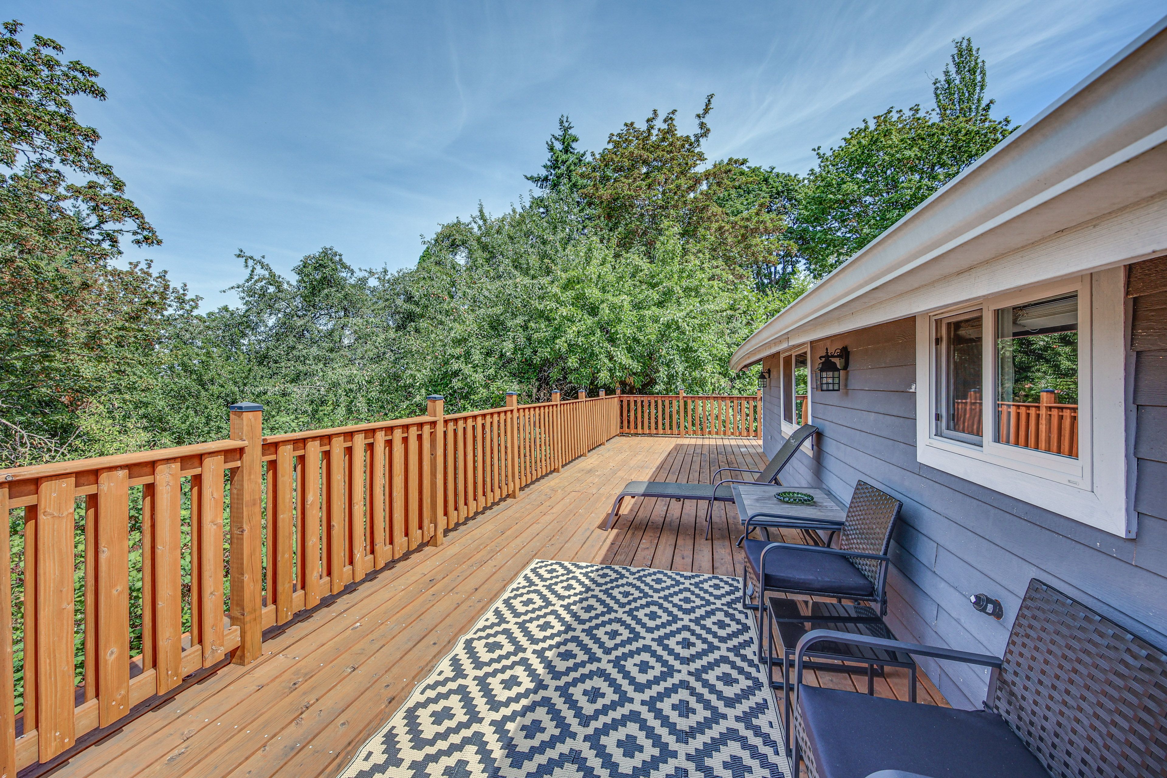 Private Deck