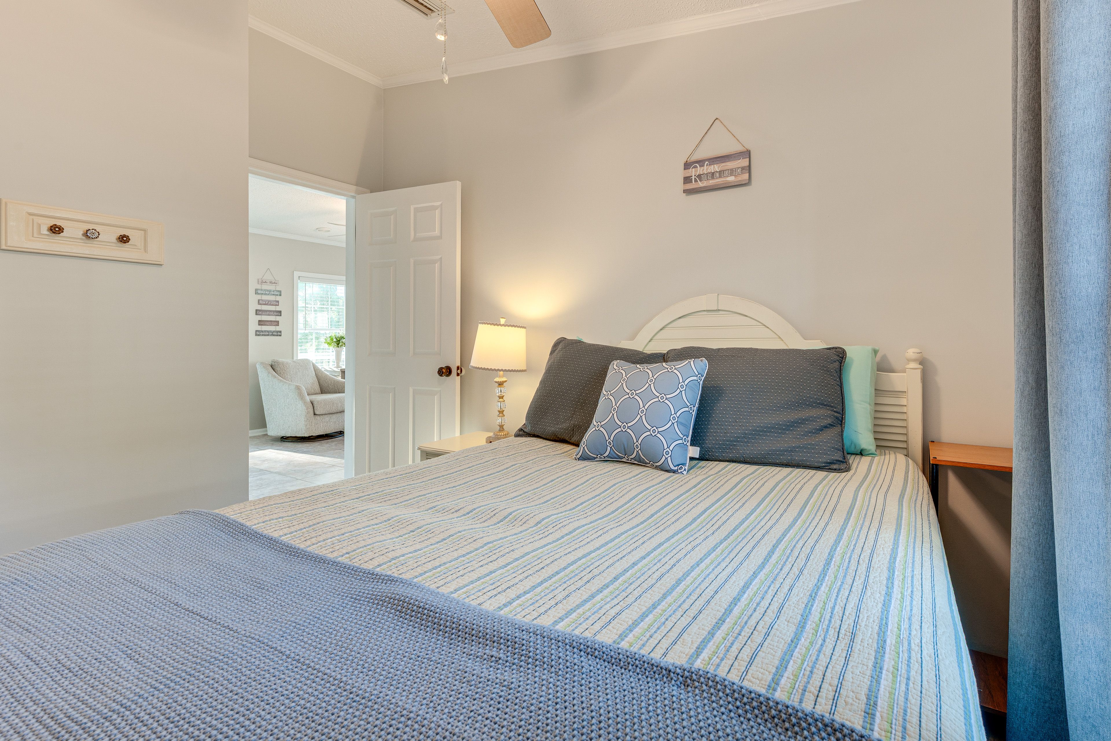 Bedroom 2 | Queen Bed