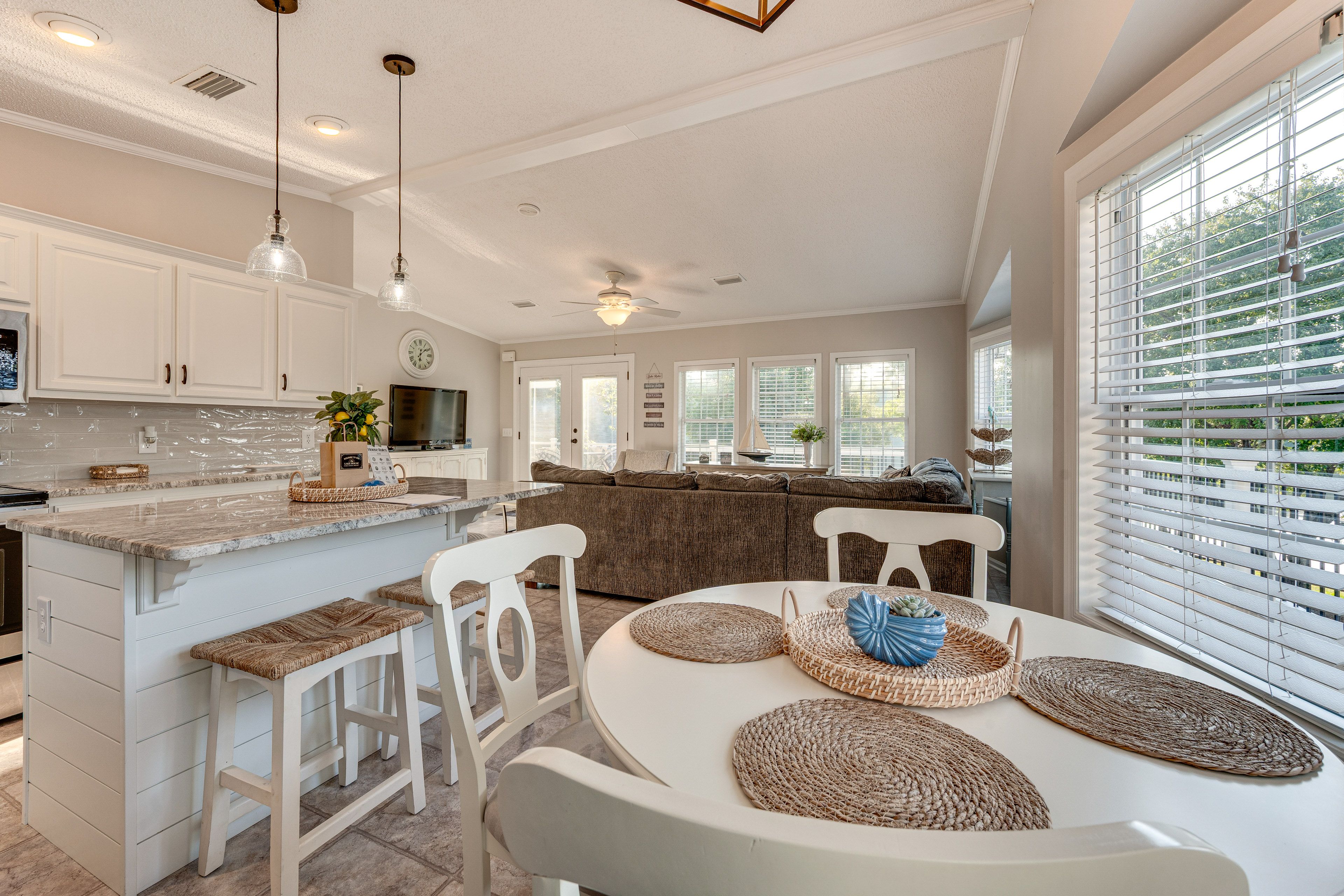 Dining Area | Dishware & Flatware