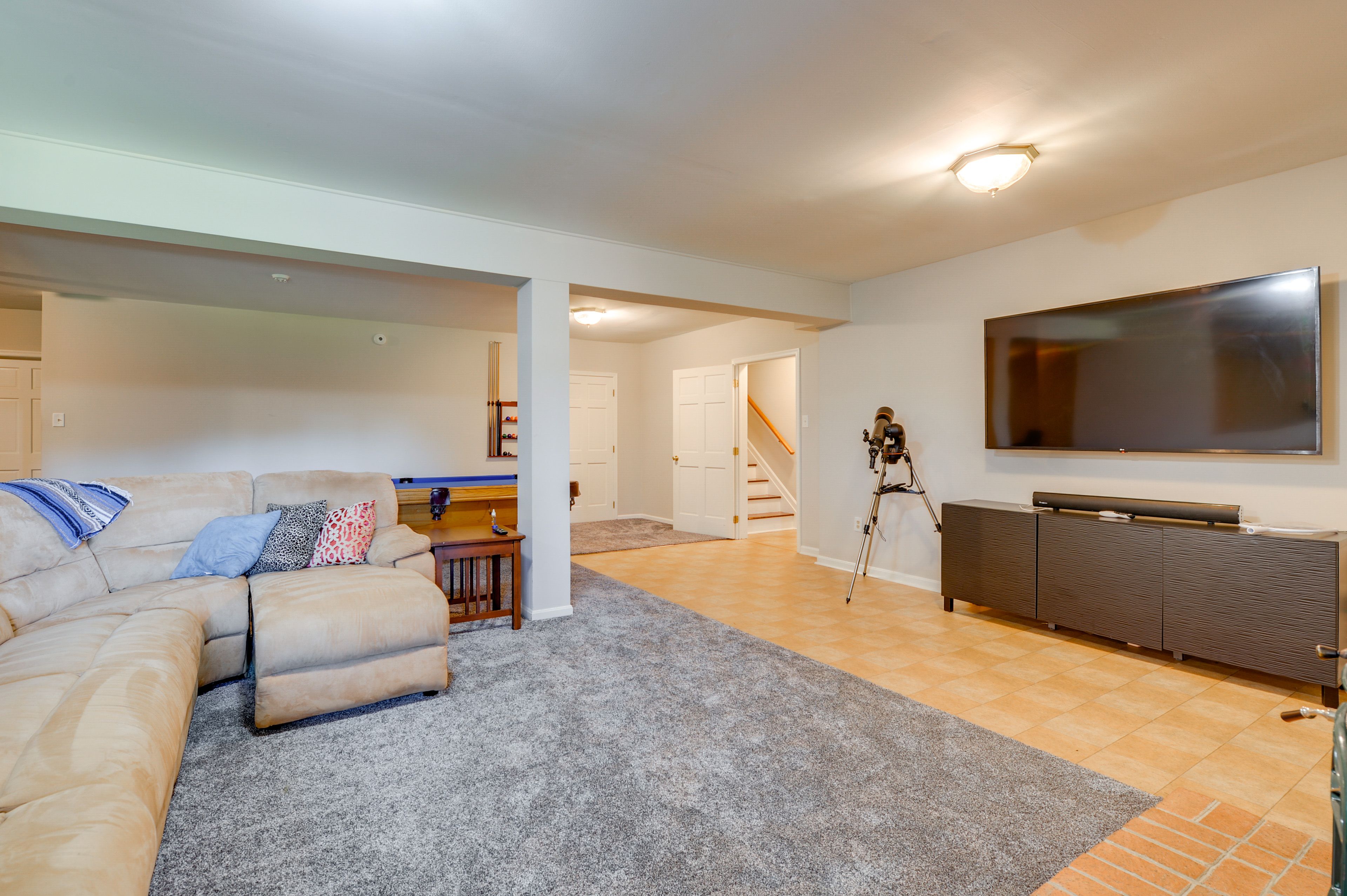 Basement | Smart TV | Pool Table