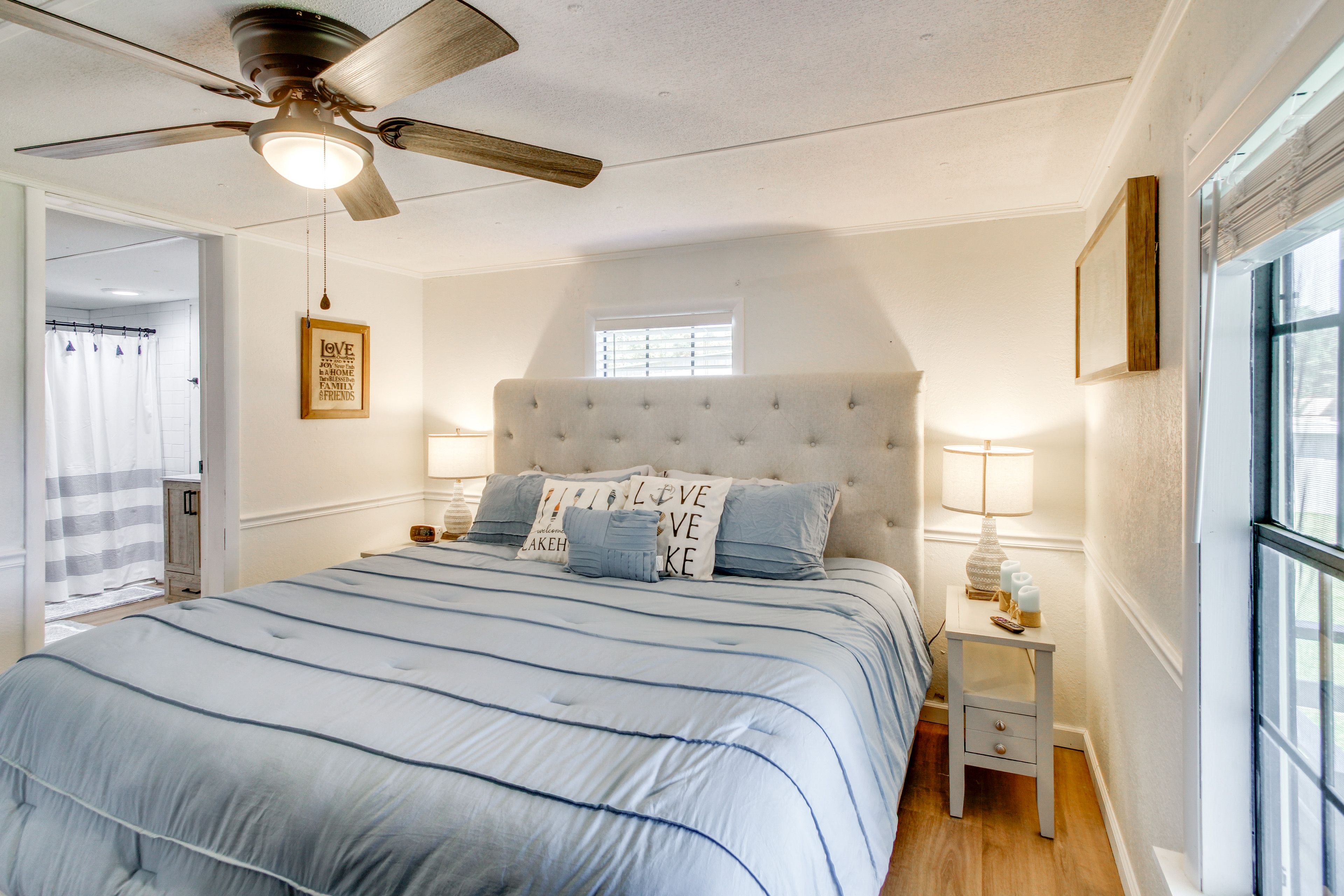 Bedroom 1 | King Bed | Smart TV | Linens Provided