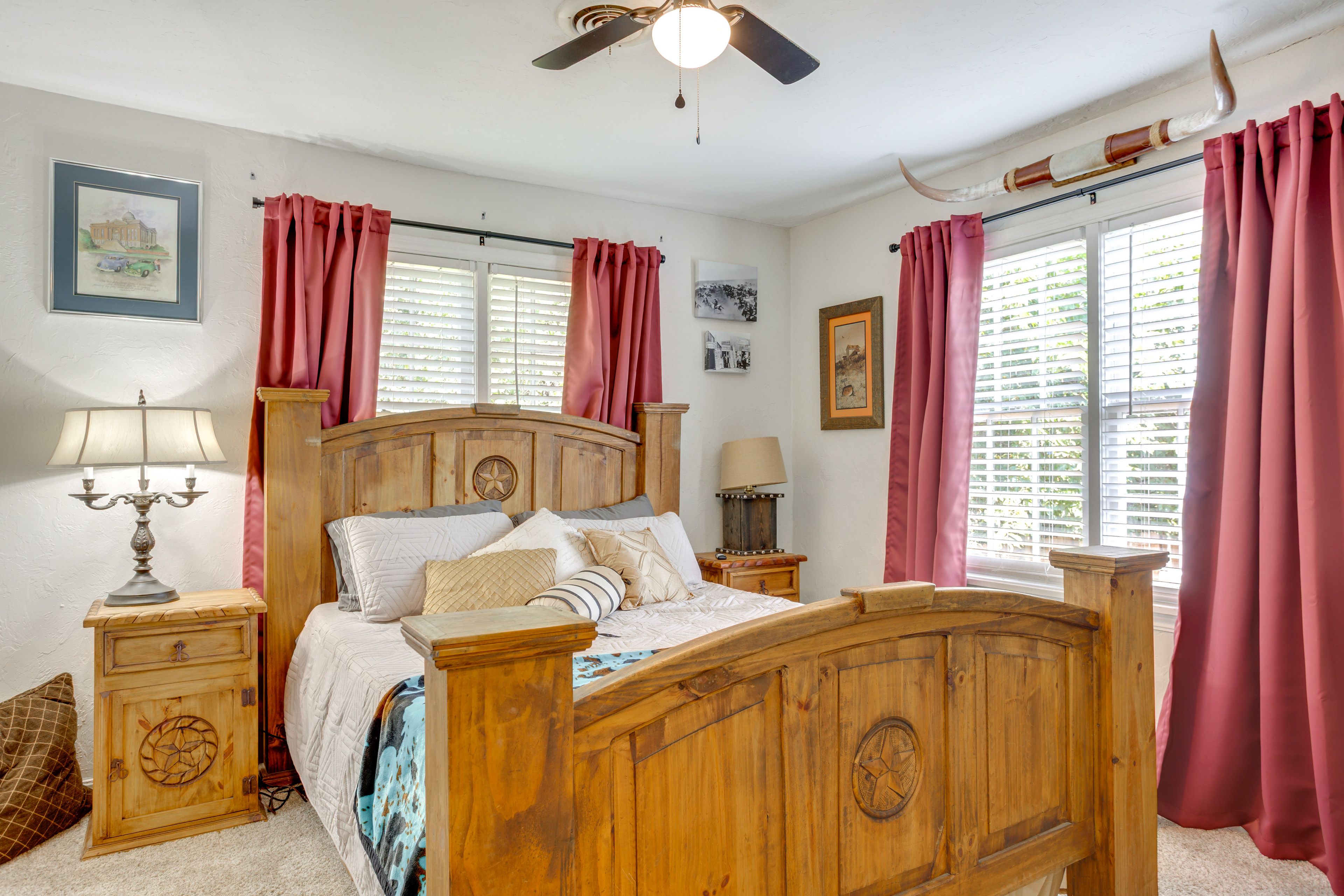 Bedroom 2 | Queen Bed | 1st Floor