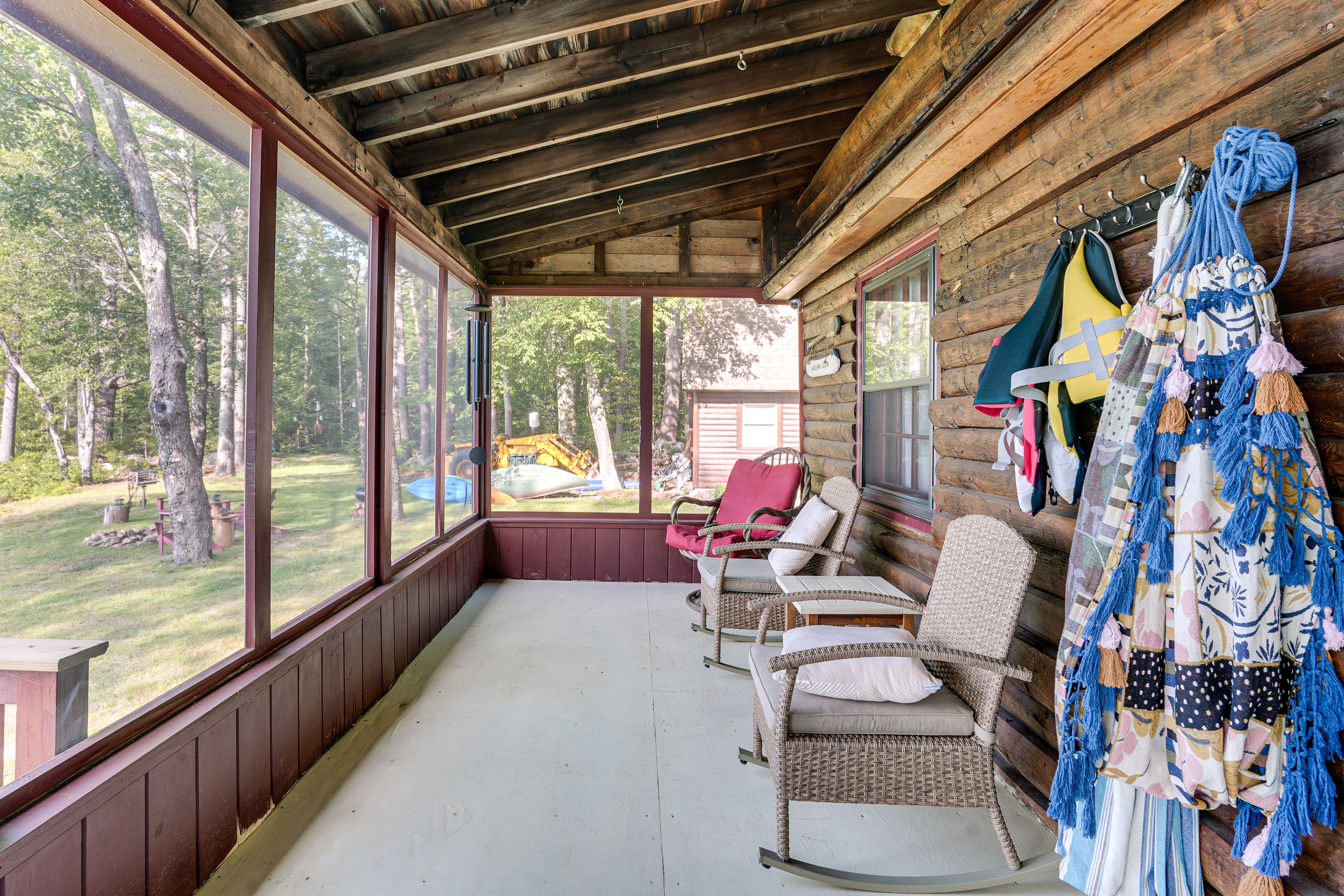 Screened-In Porch