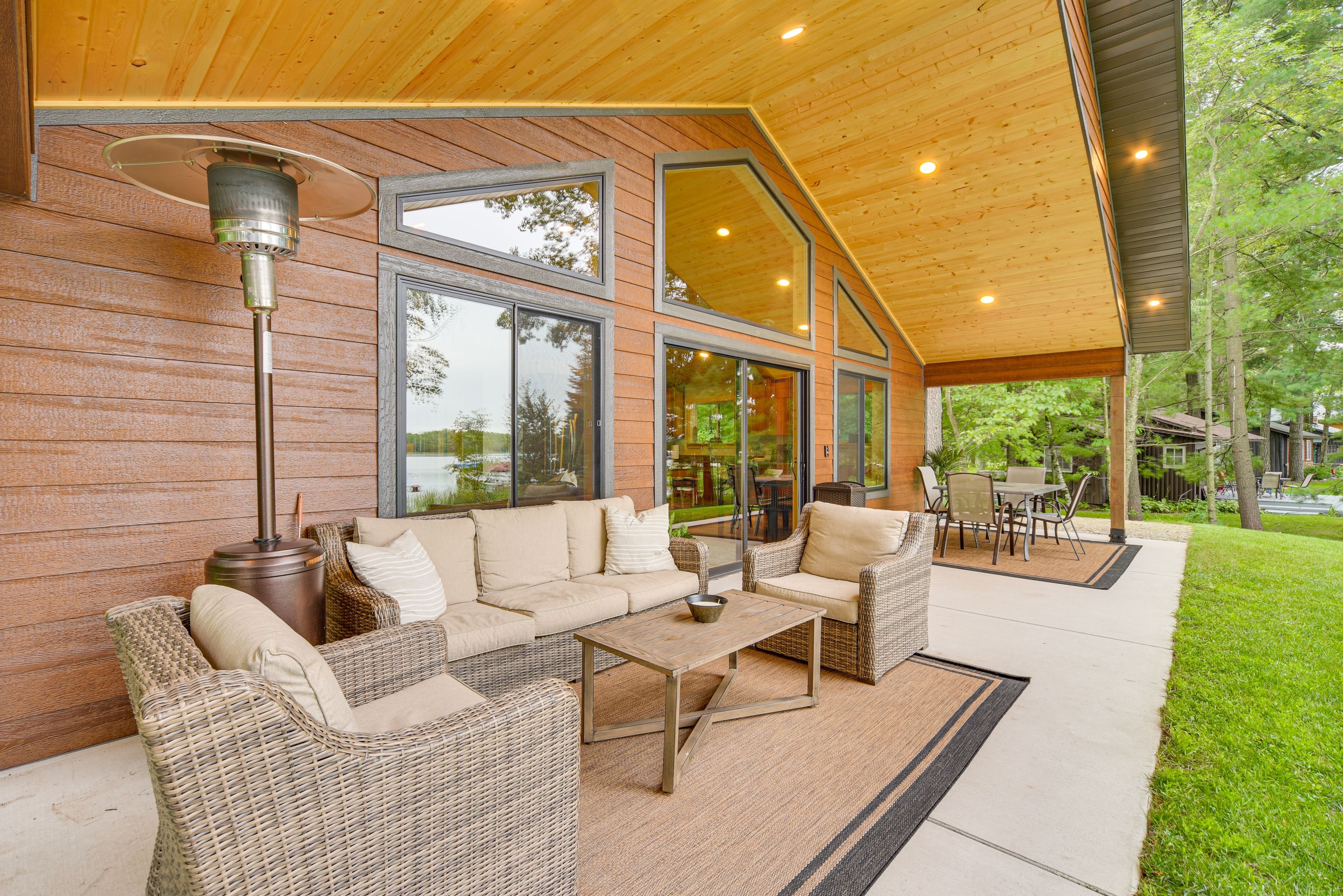 Covered Patio | Outdoor Dining Area | Lounge Furniture