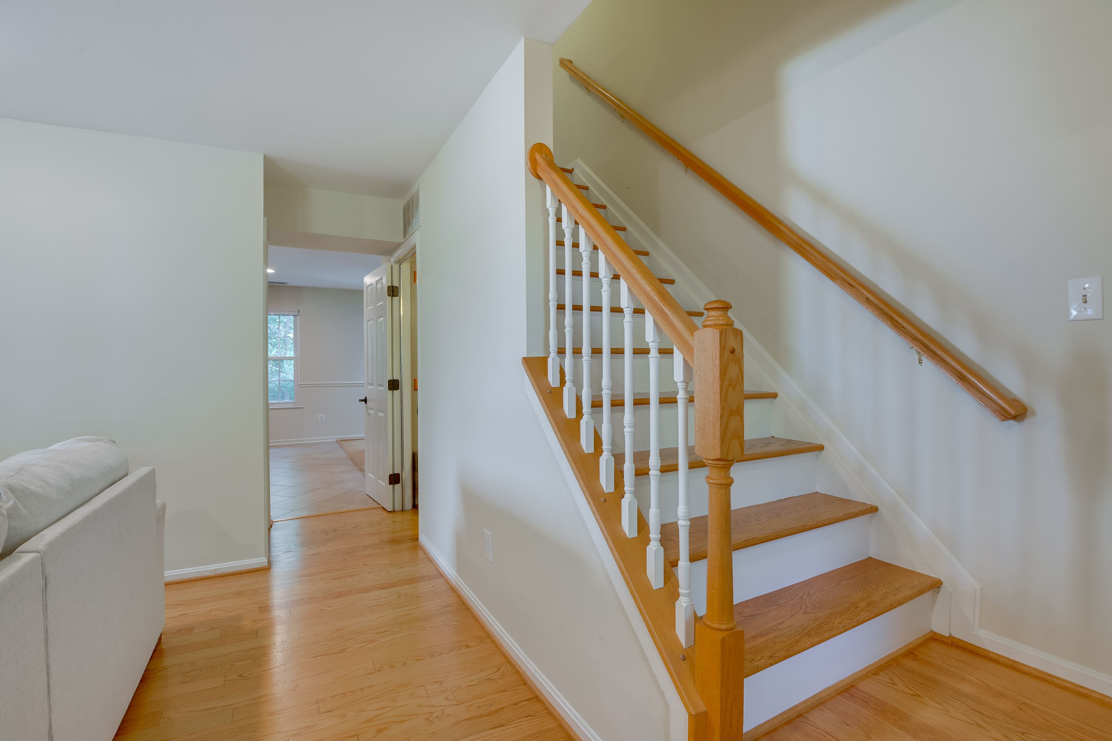 Staircase | Main Floor