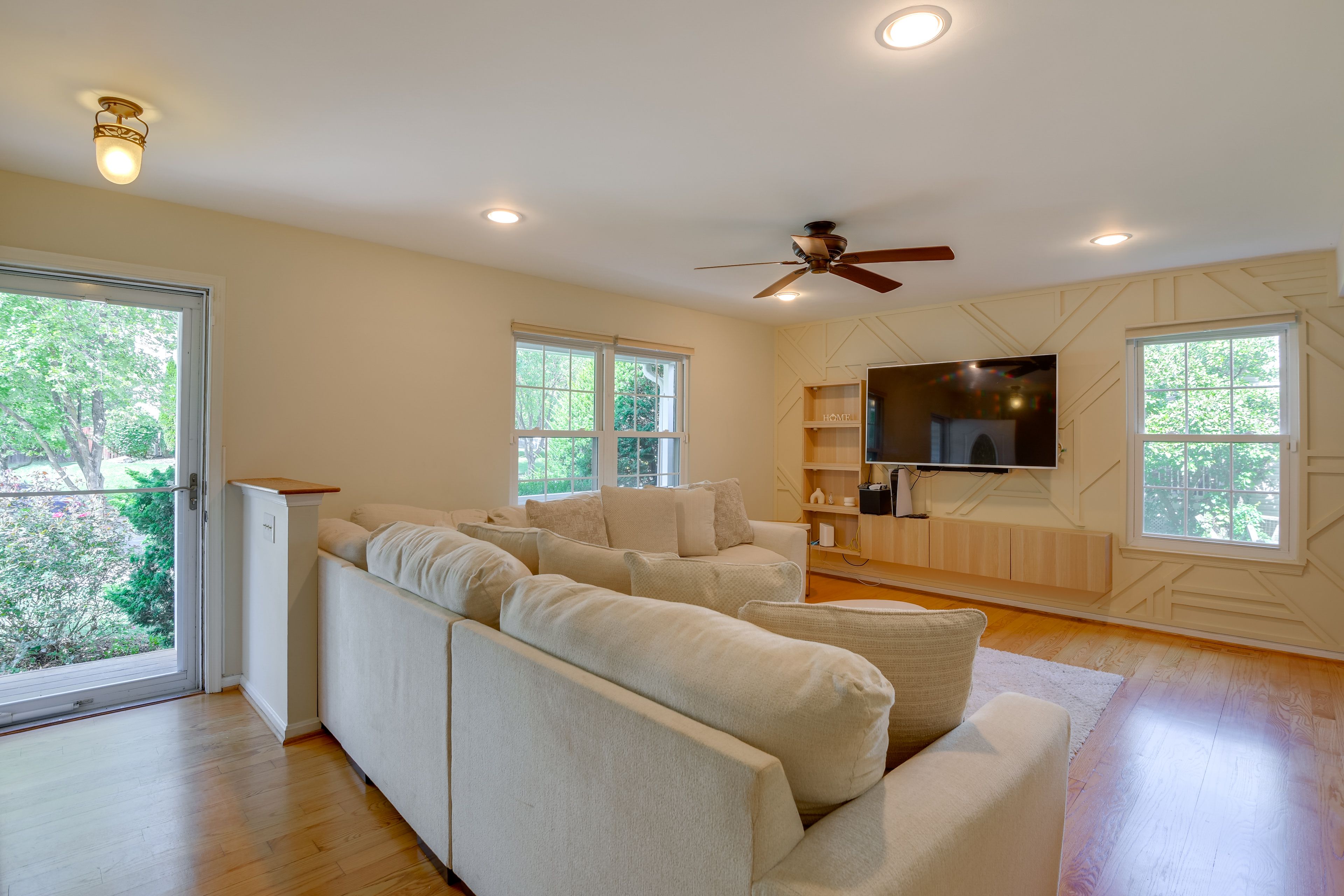 Family Room | Smart TV | Main Floor