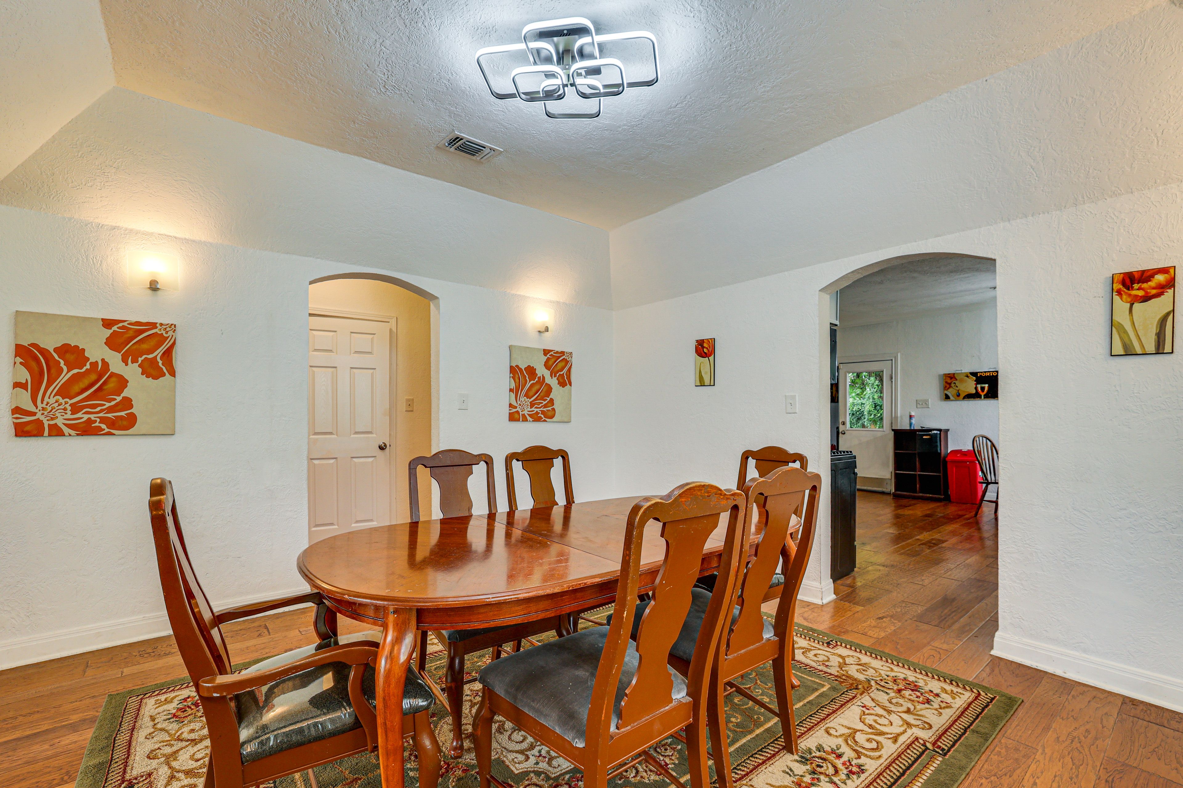 Dining Room | 2 Dining Tables | Free WiFi