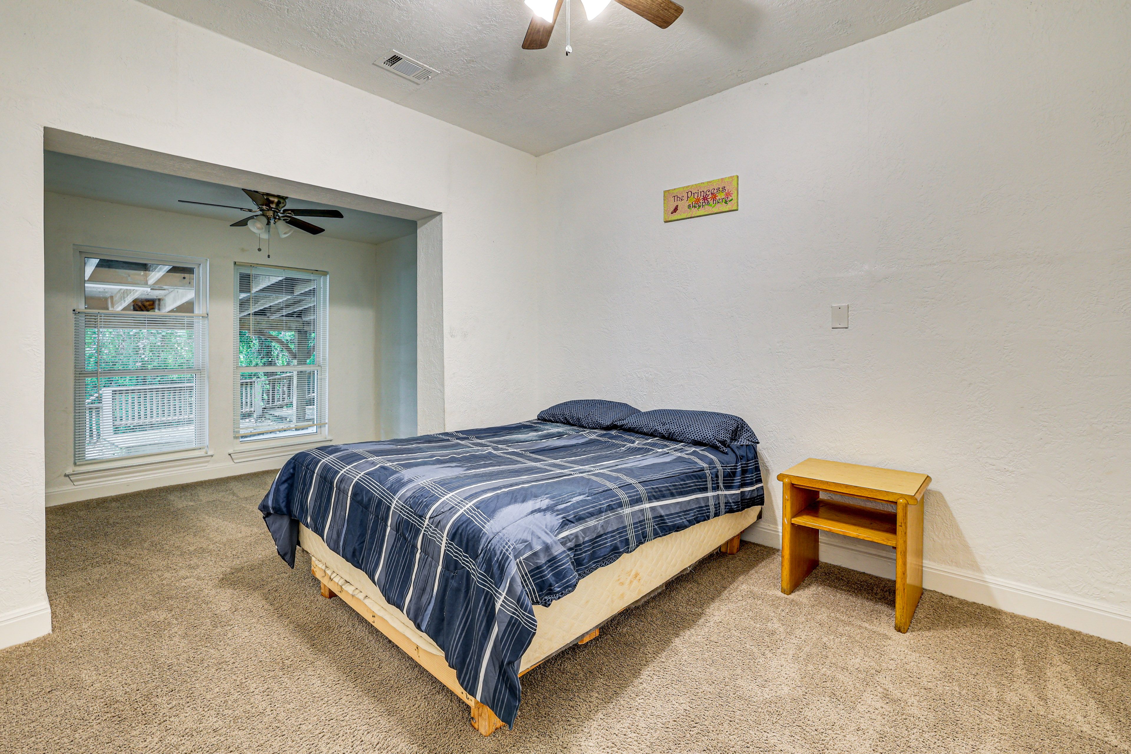 Bedroom 3 | Queen Bed