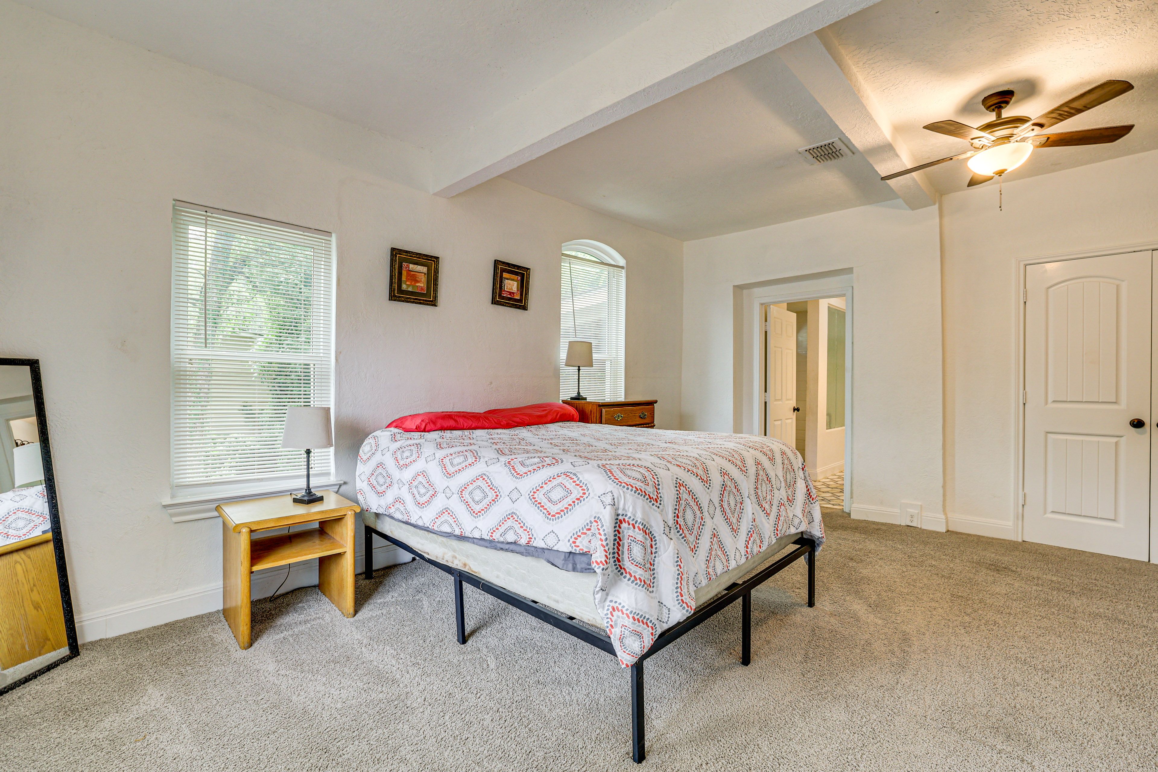 Bedroom Suite 1 | Queen Bed