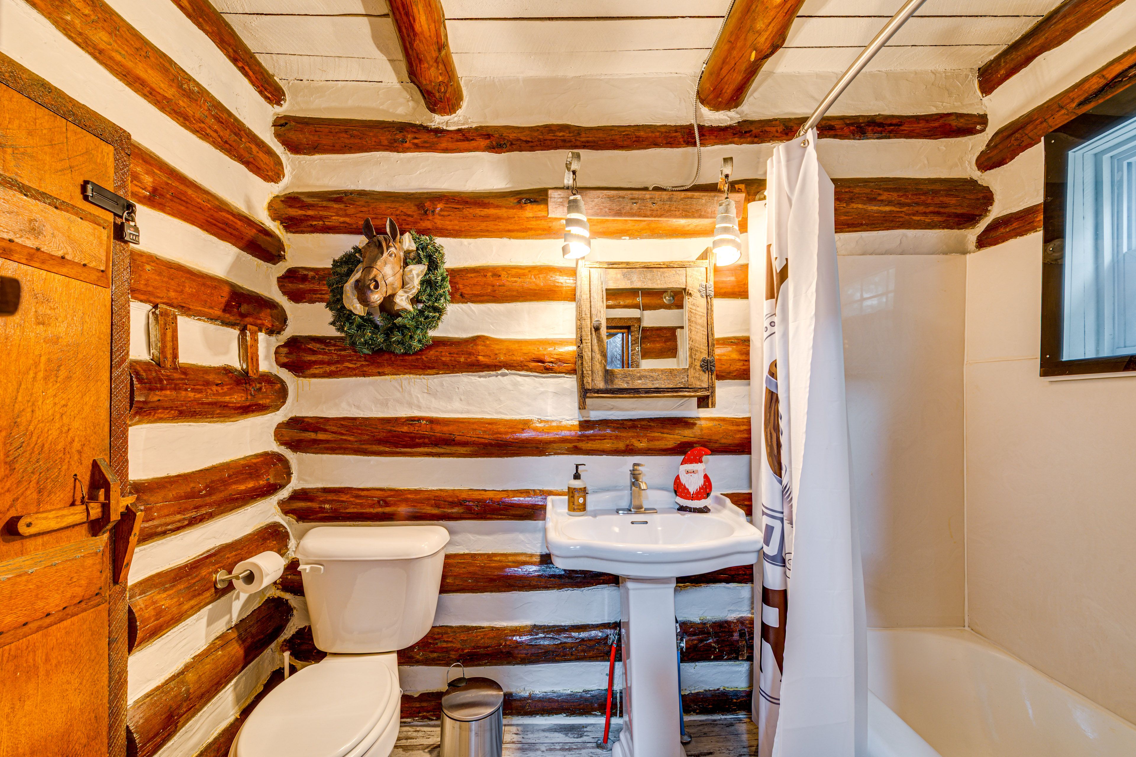 Bathroom | Towels Provided | 1st Floor