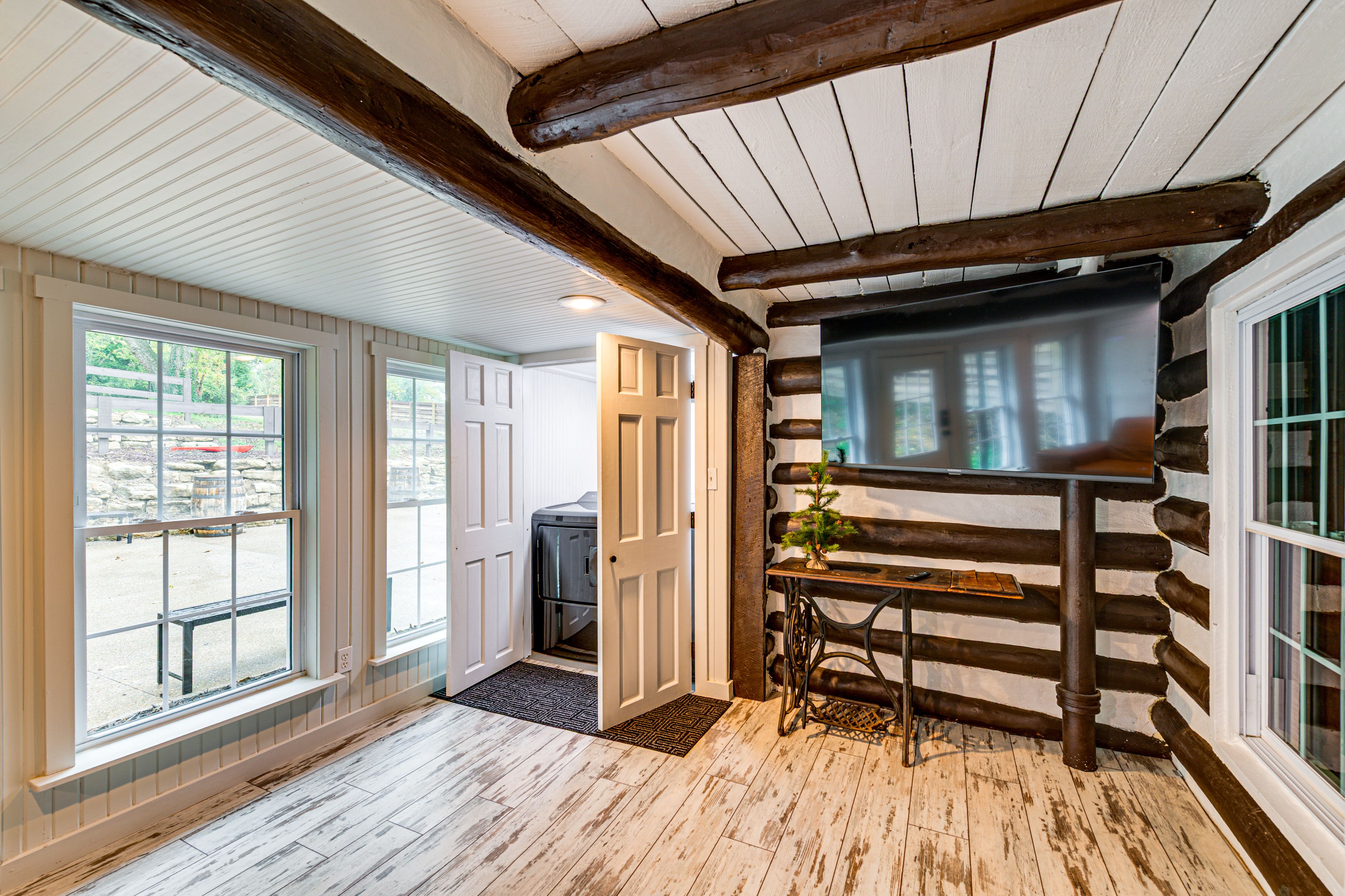 Sitting Room | Smart TV | 1st Floor