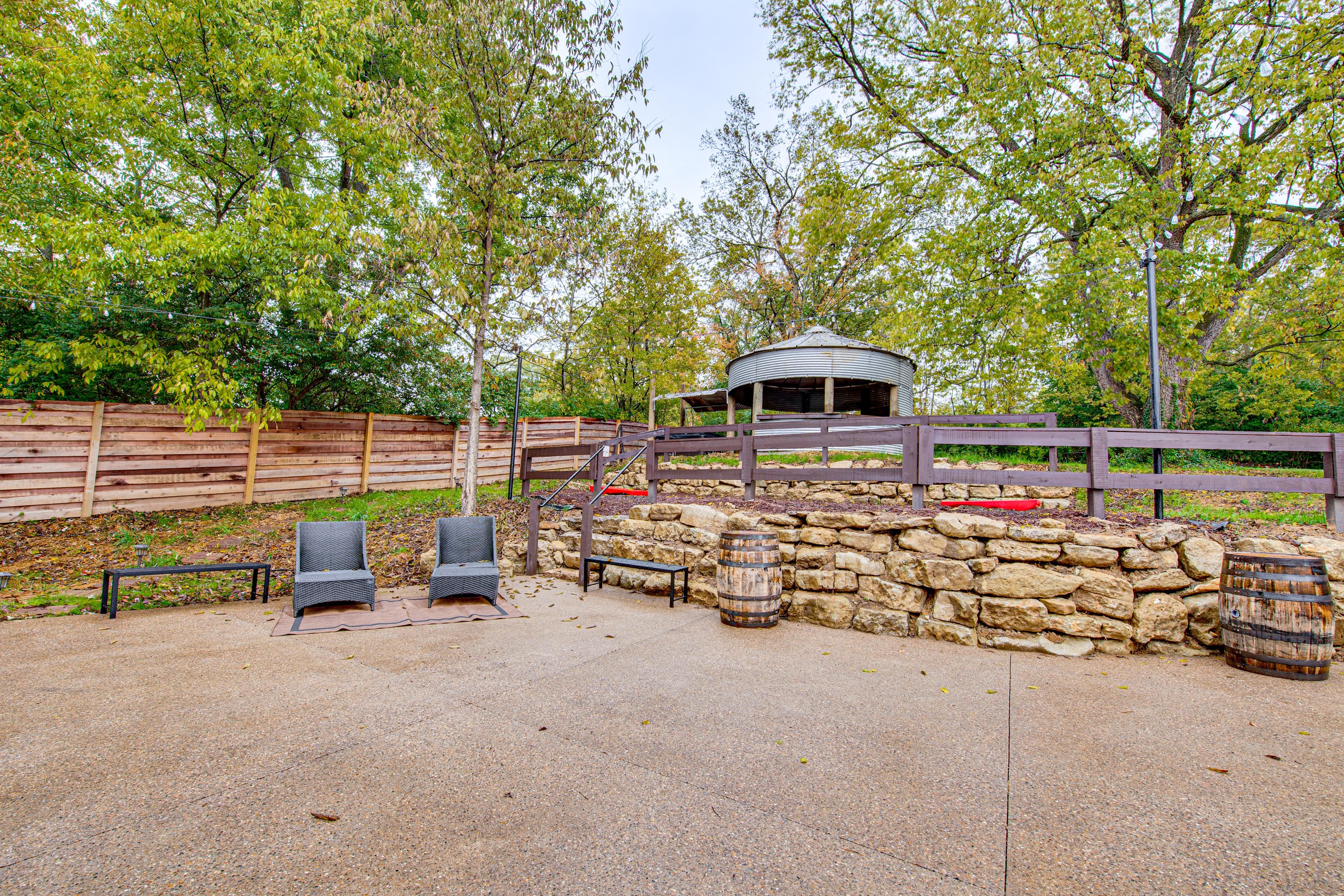 Parking | Driveway (4 Vehicles)