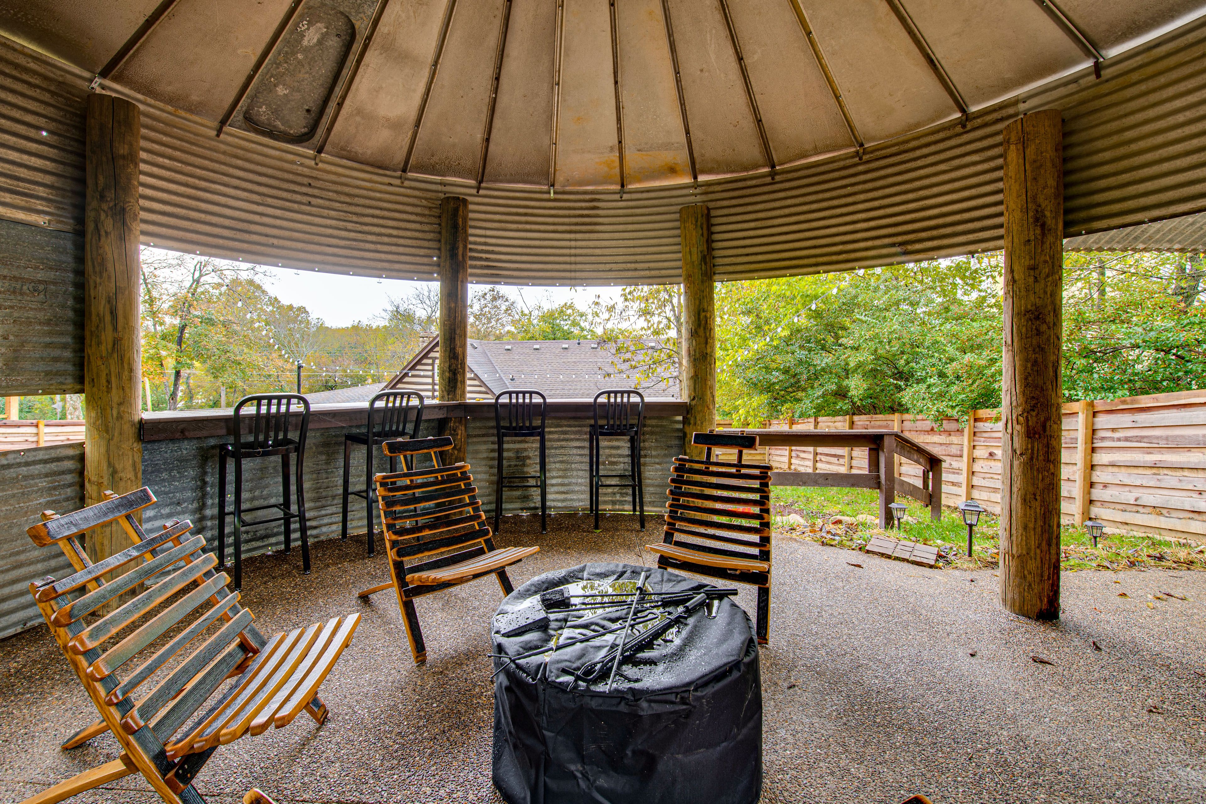 Fire Pit | Outdoor Seating