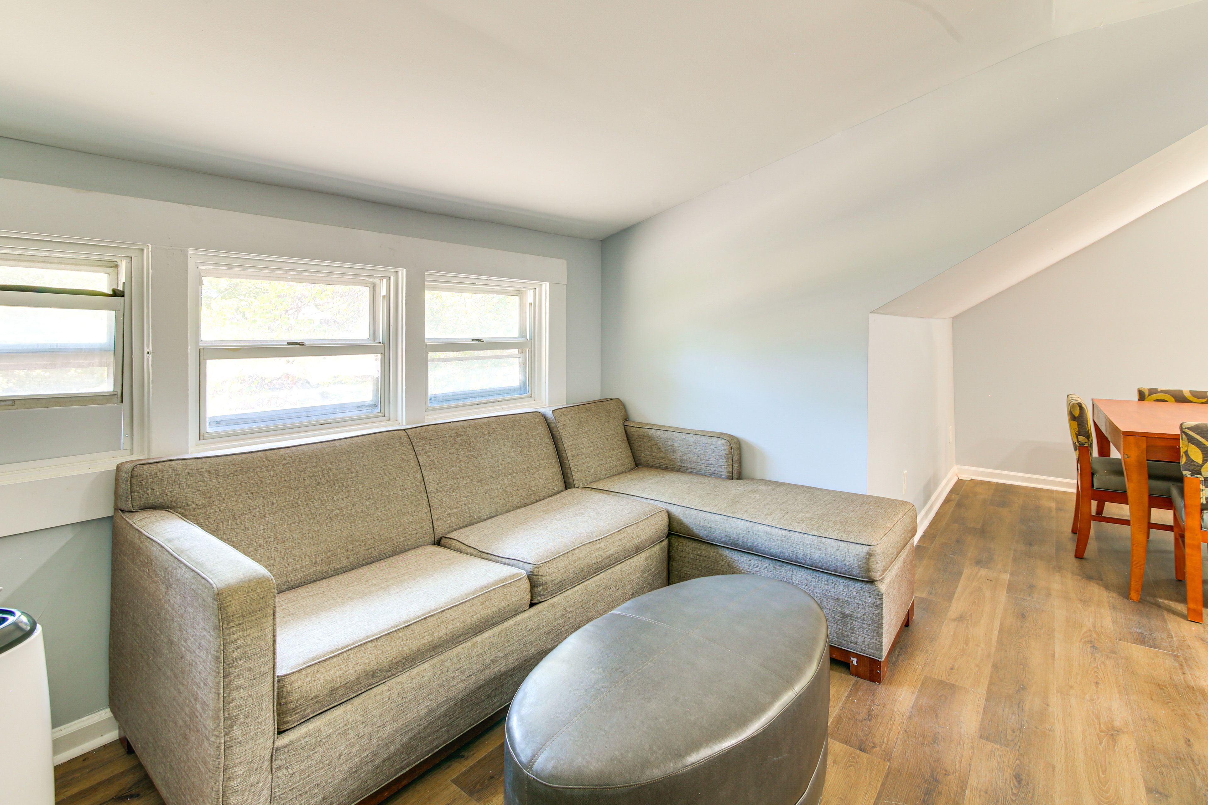 Living Room | Twin Sleeper Sofa | Free WiFi
