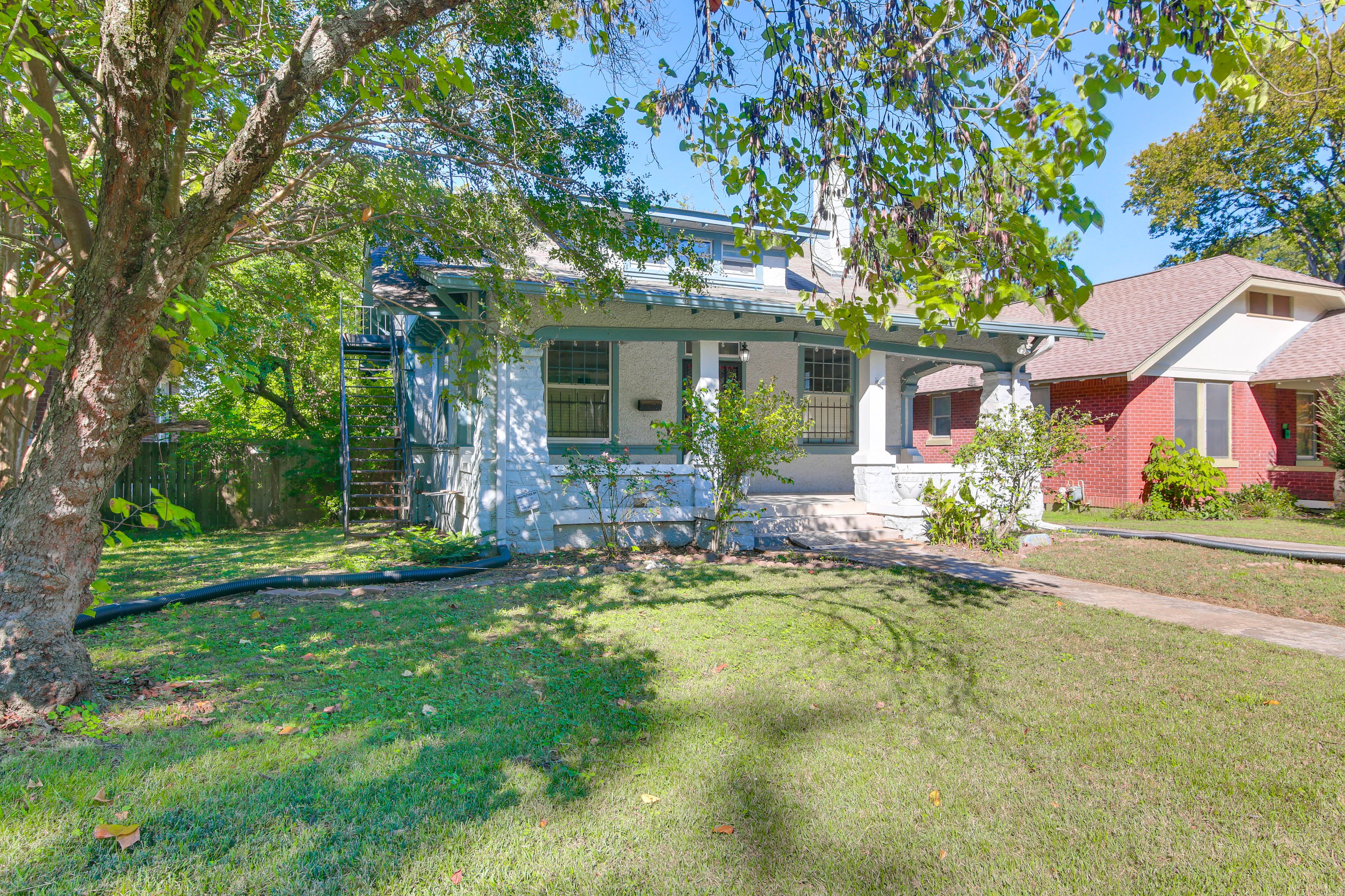 Duplex Exterior | Upstairs Unit | Street Parking (2 Vehicles)