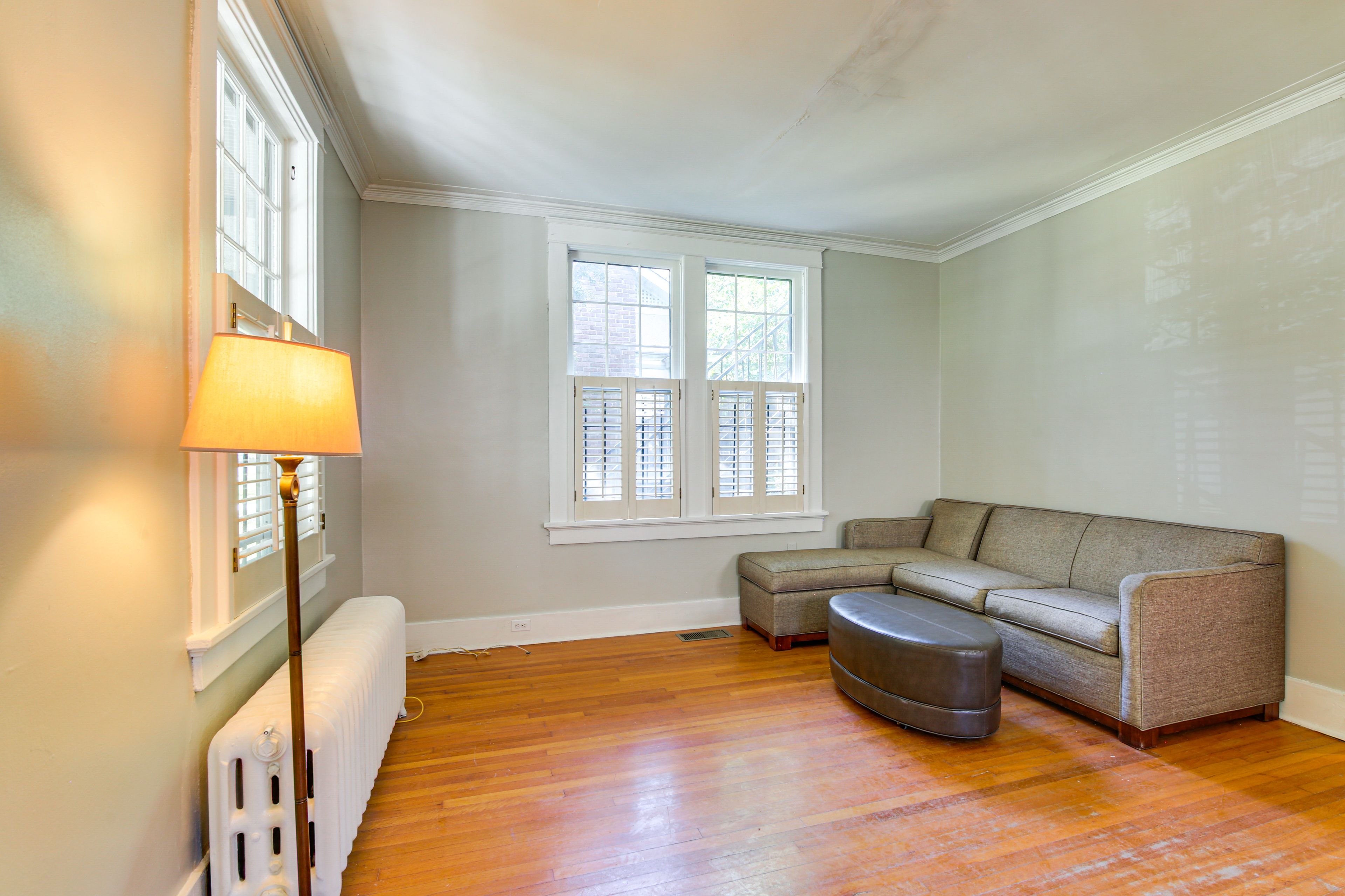 Living Room | Full Sleeper Sofa | Free WiFi