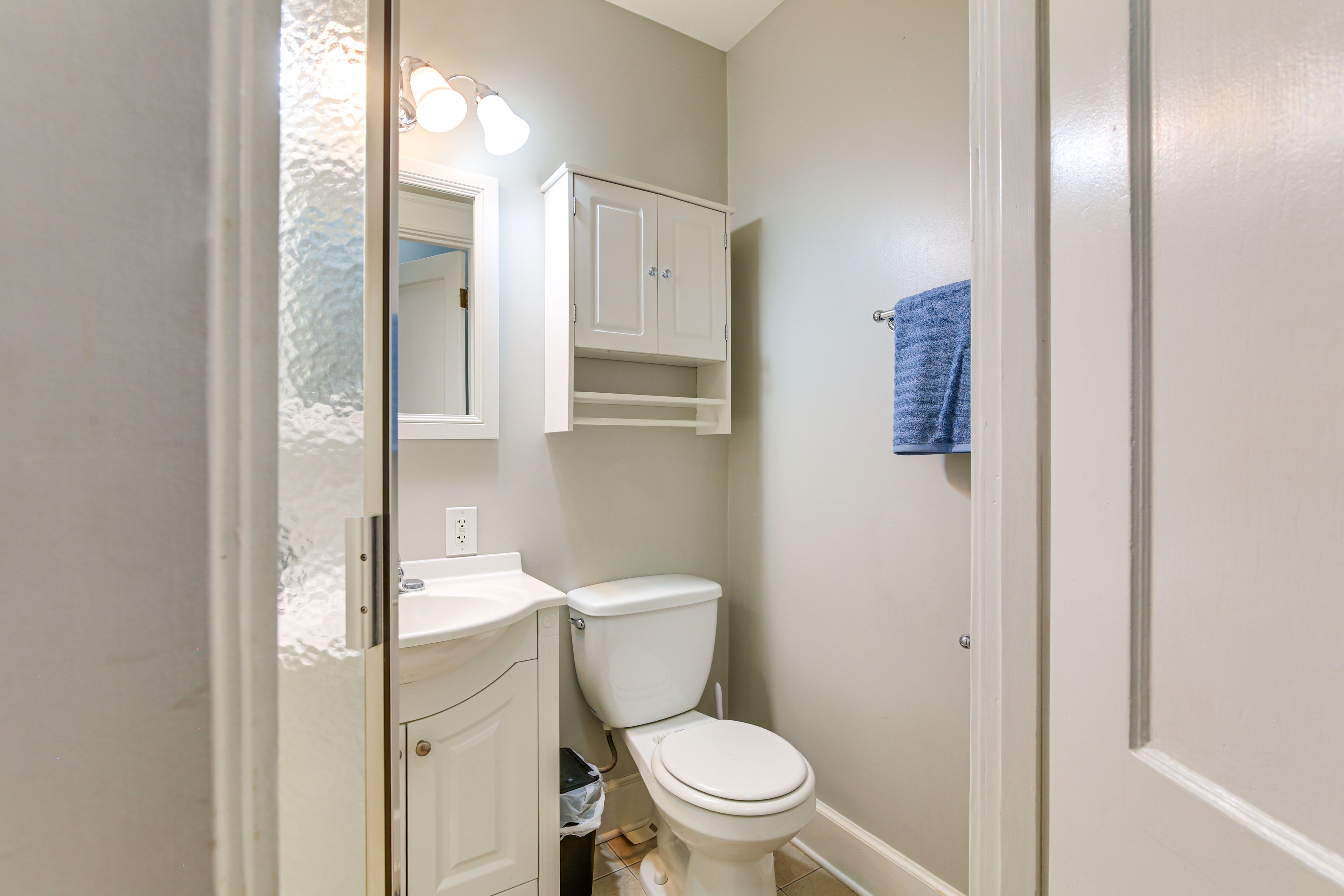 Full Bathroom