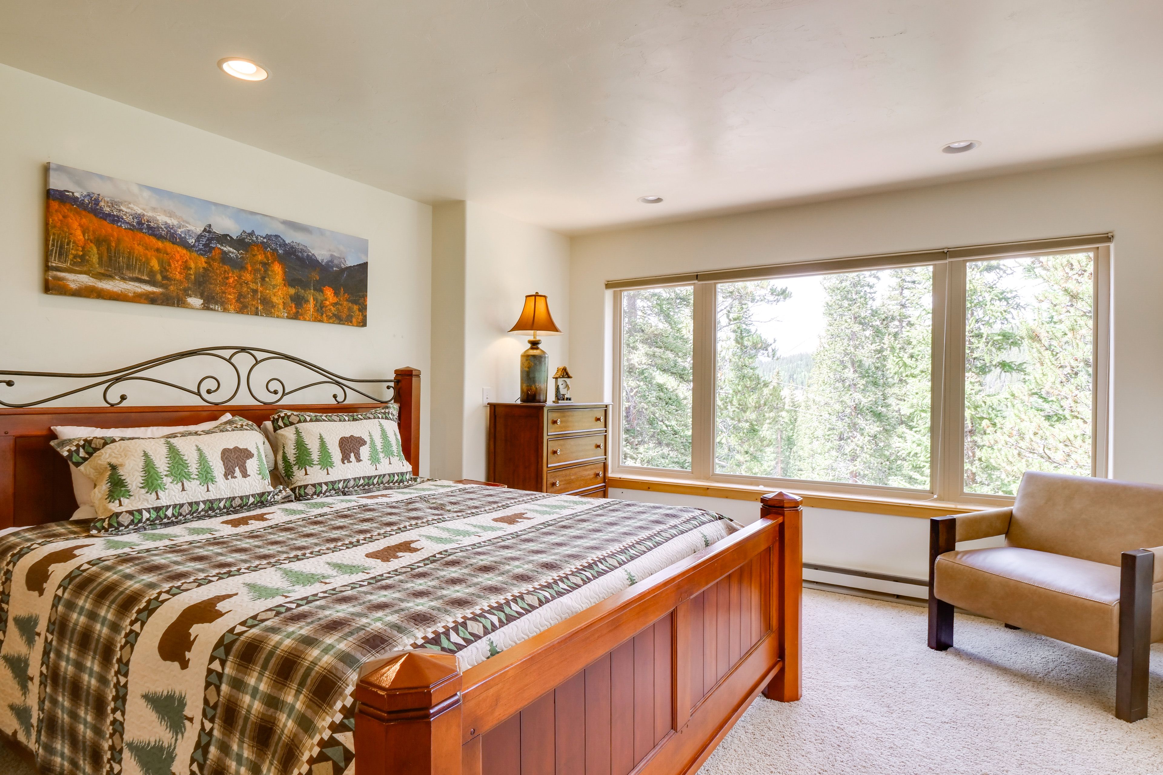 Bedroom 1 | King Bed | 2nd Floor