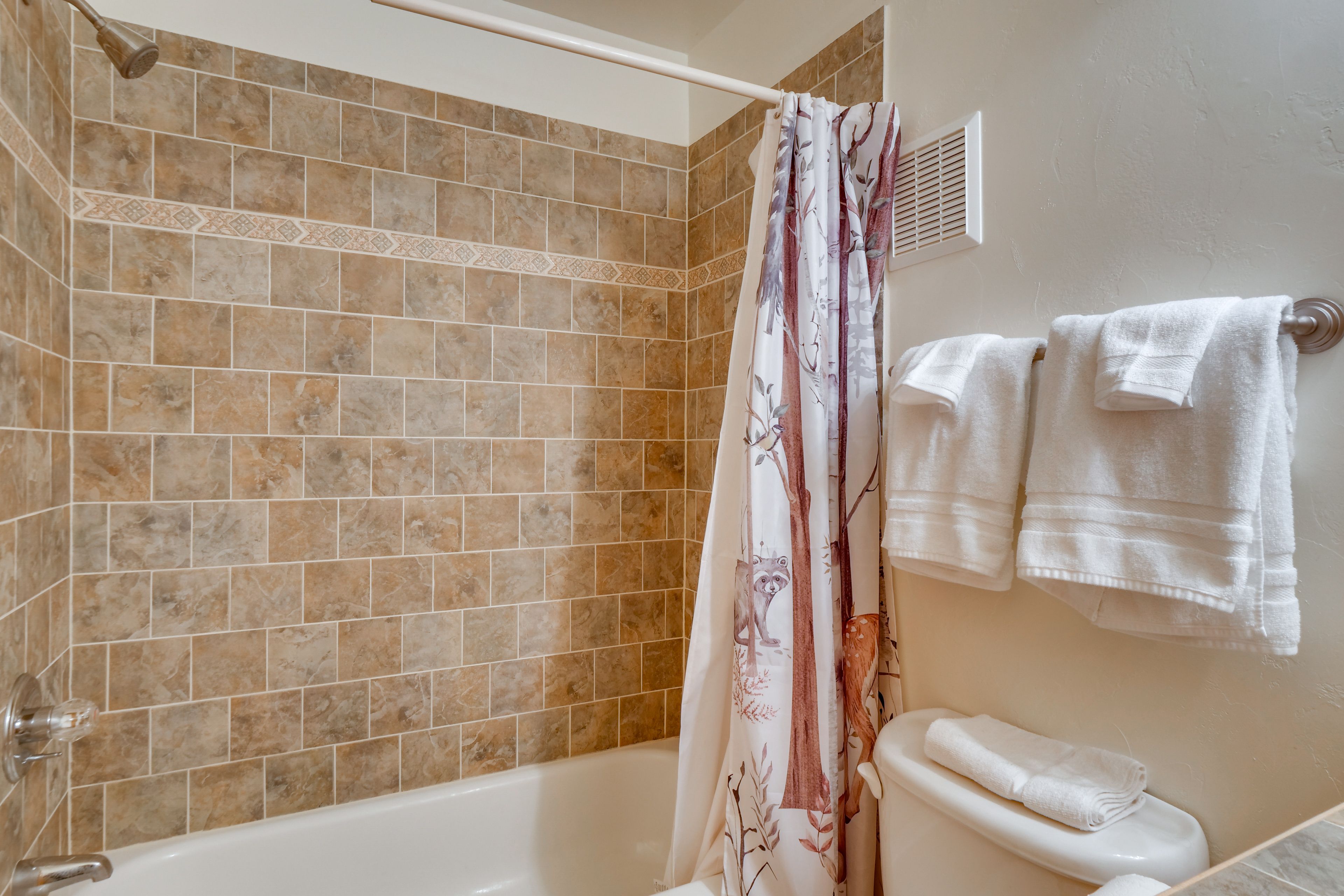 Full Bathroom | 2nd Floor