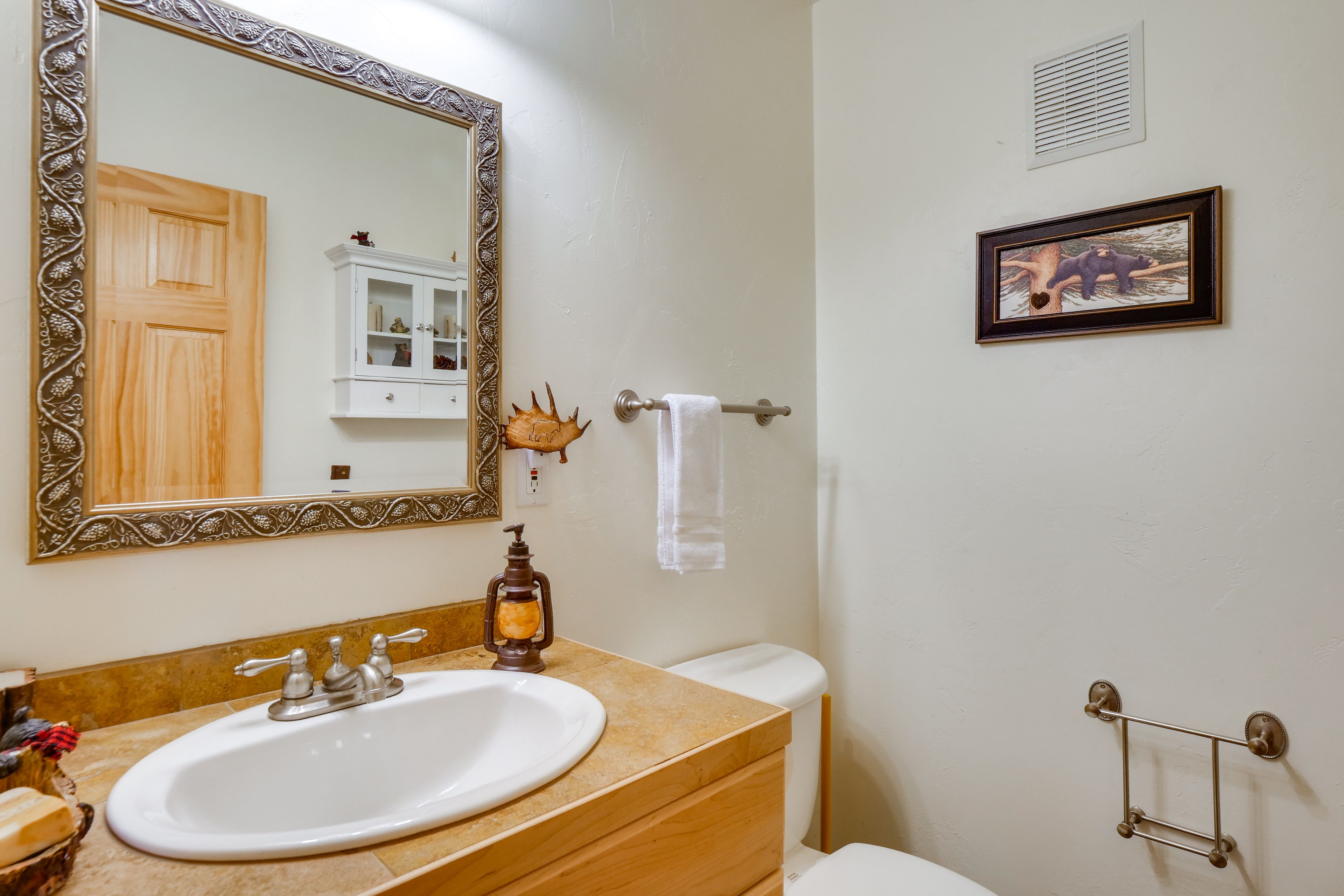 Half Bathroom | 1st Floor