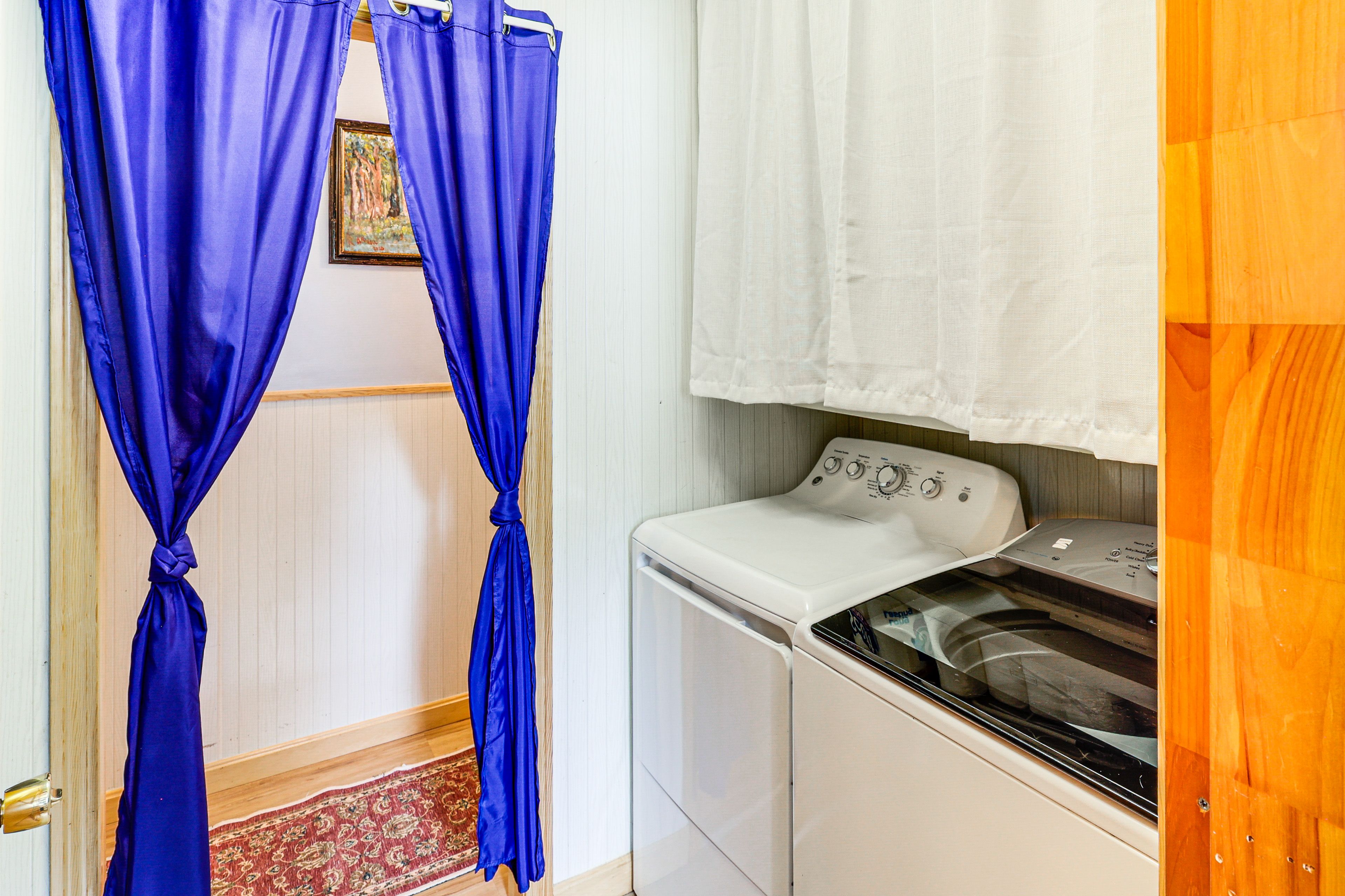 Laundry Area | Washer/Dryer | Laundry Detergent