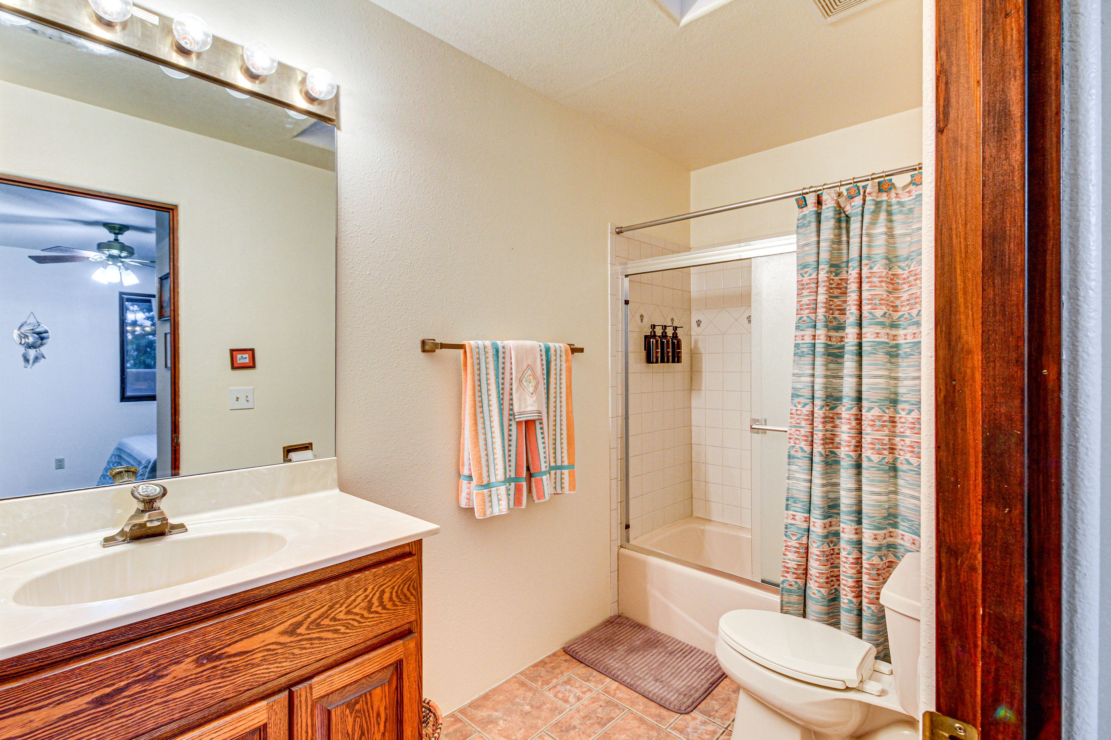 Bathroom | 2nd Floor