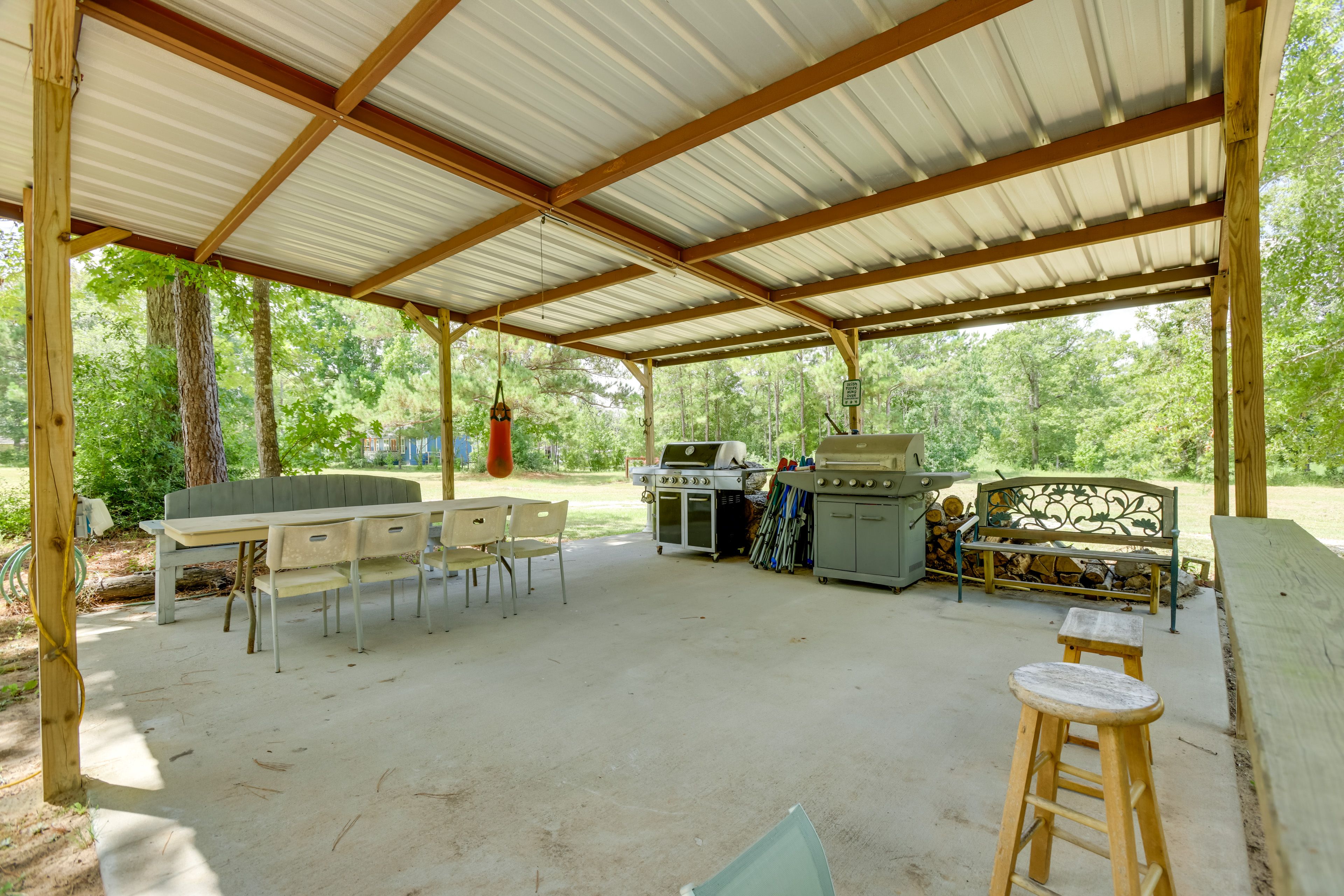 Pavilion | Gas Grills | Dining Area | Fire Pit | Cornhole