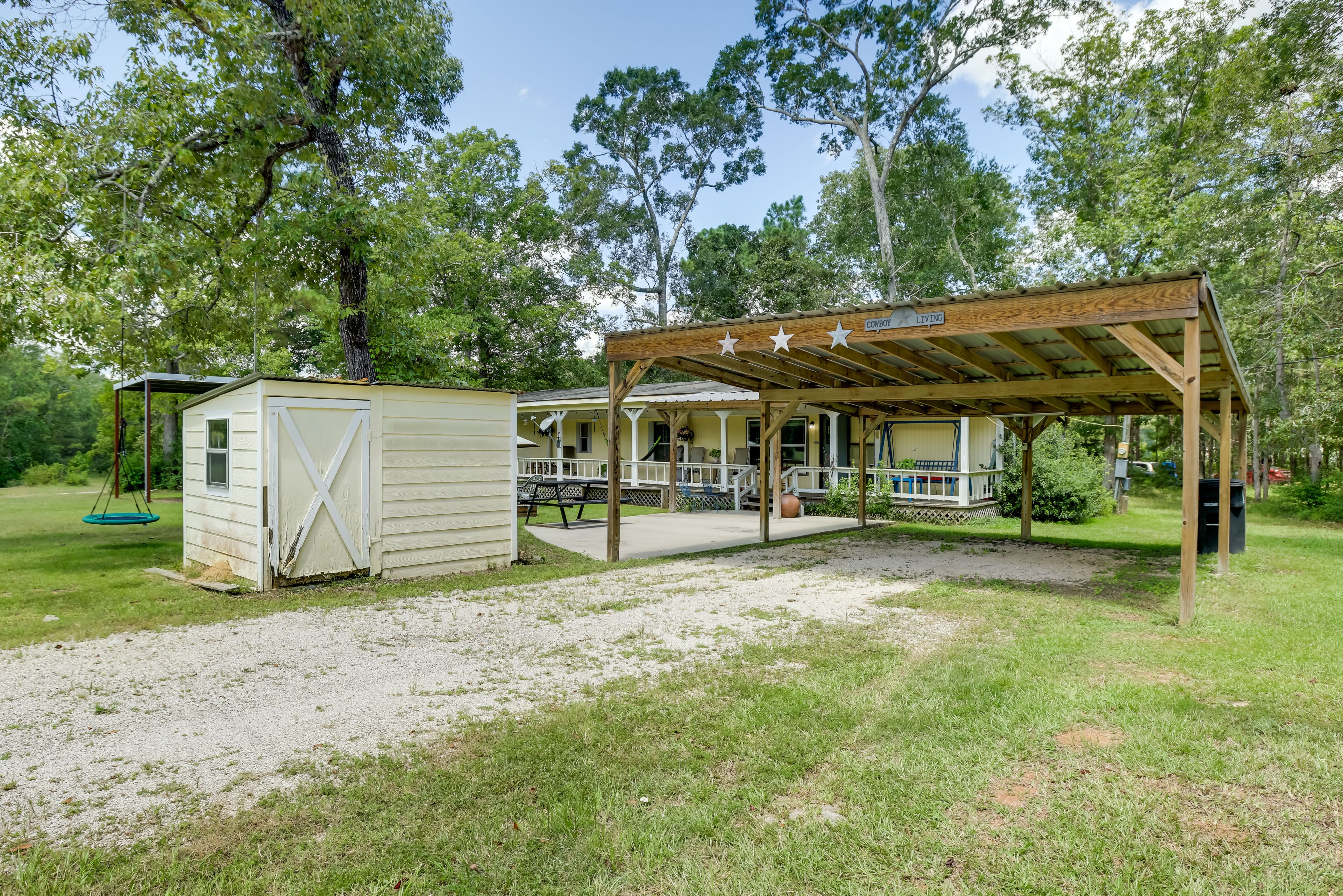 Parking | Driveway (4 Vehicles)